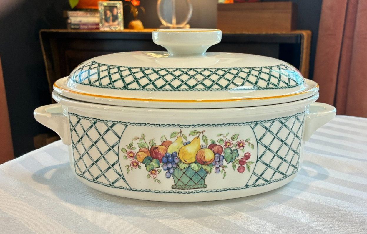 Villeroy & Boch Basket Pattern 2 Quart Oval Covered Casserole ~ Excellent RARE