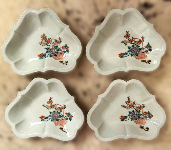 VINTAGE JAPANESE KUTANI WARE PORCELAIN DISHES- 6 1/2\ VINTAGE JAPANESE KUTANI WARE PORCELAIN DISHES- 6 1/2\