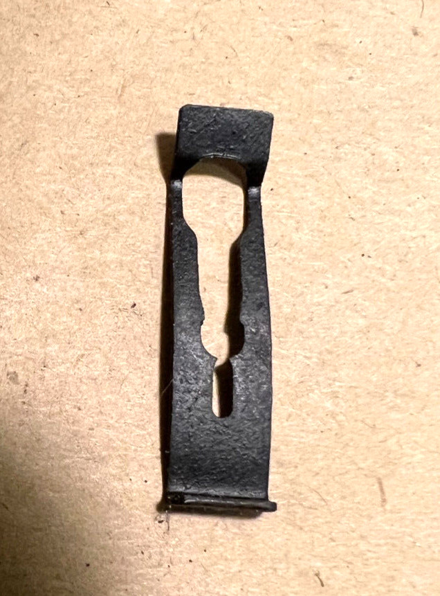 NOS 1977 - 1979 Ford LTD II Ranchero Vinyl Top Cover Retainer