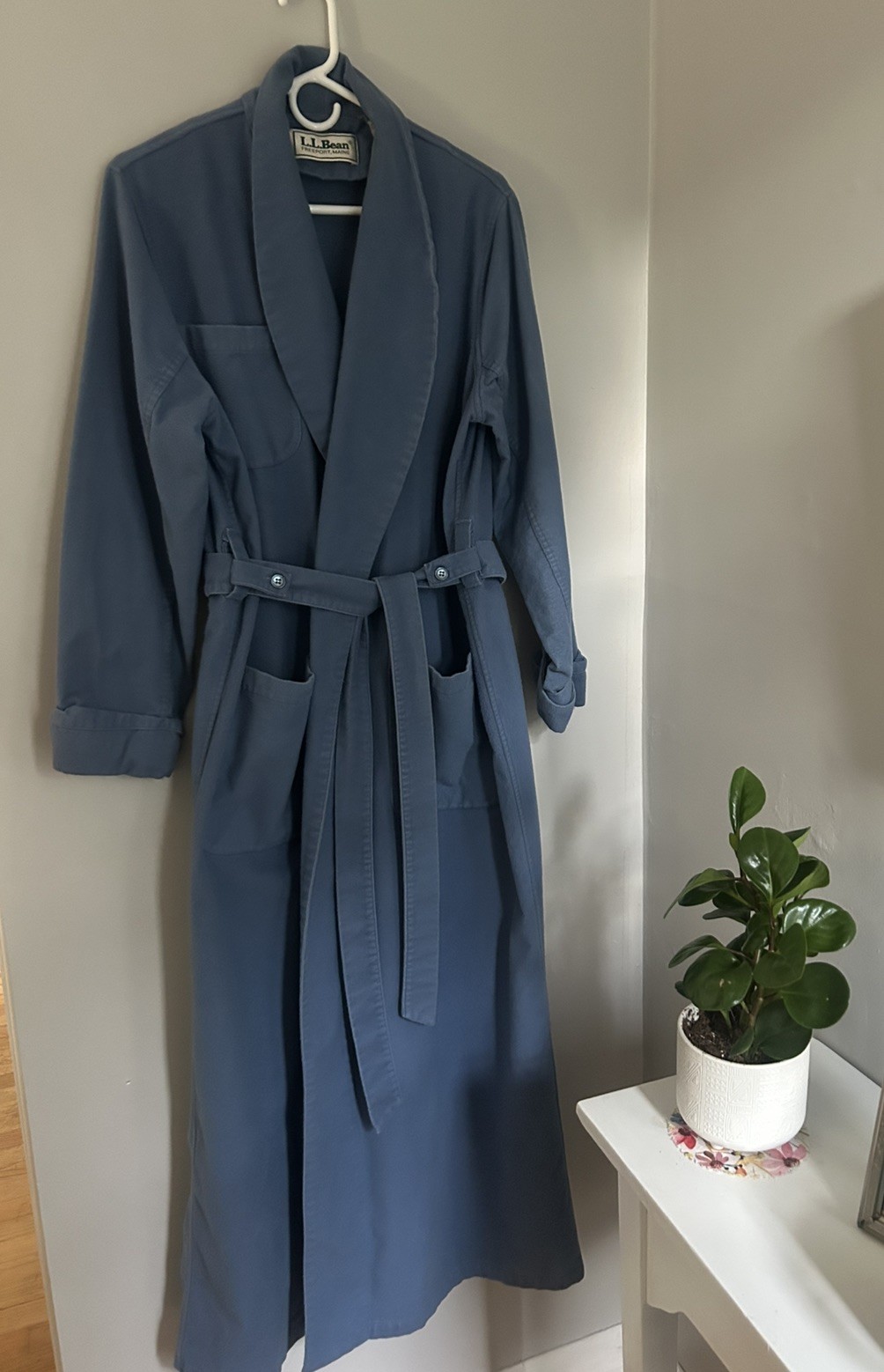 Vtg LL Bean Women’s Blue Cotton Flannel Belted Tie Robe Shawl Collar, XL Vtg LL Bean Women’s Blue Cotton Flannel Belted Tie Robe Shawl Collar, XL