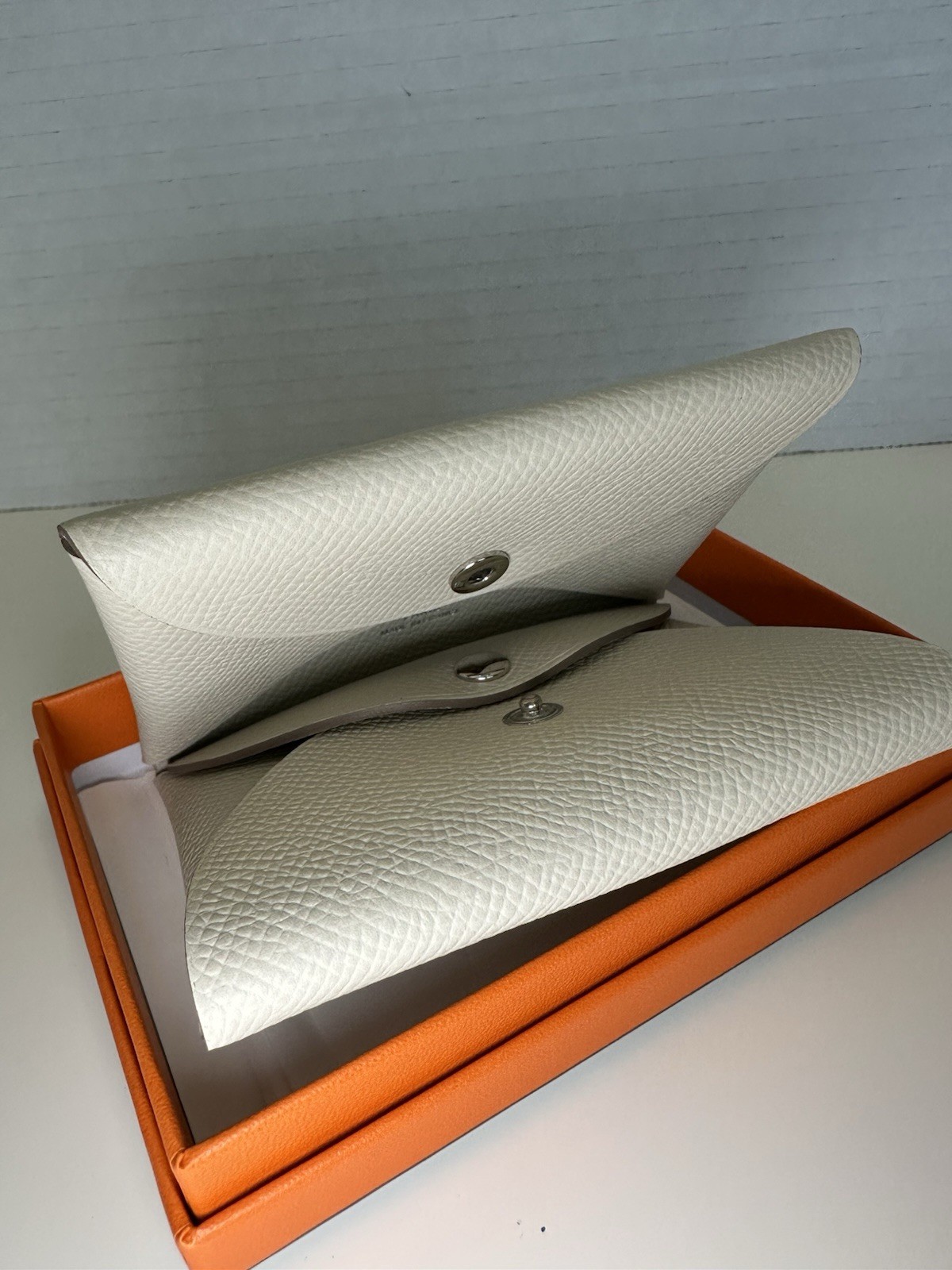BNIB Hermes Calvi Card Holder Epsom Craie BNIB Hermes Calvi Card Holder Epsom Craie