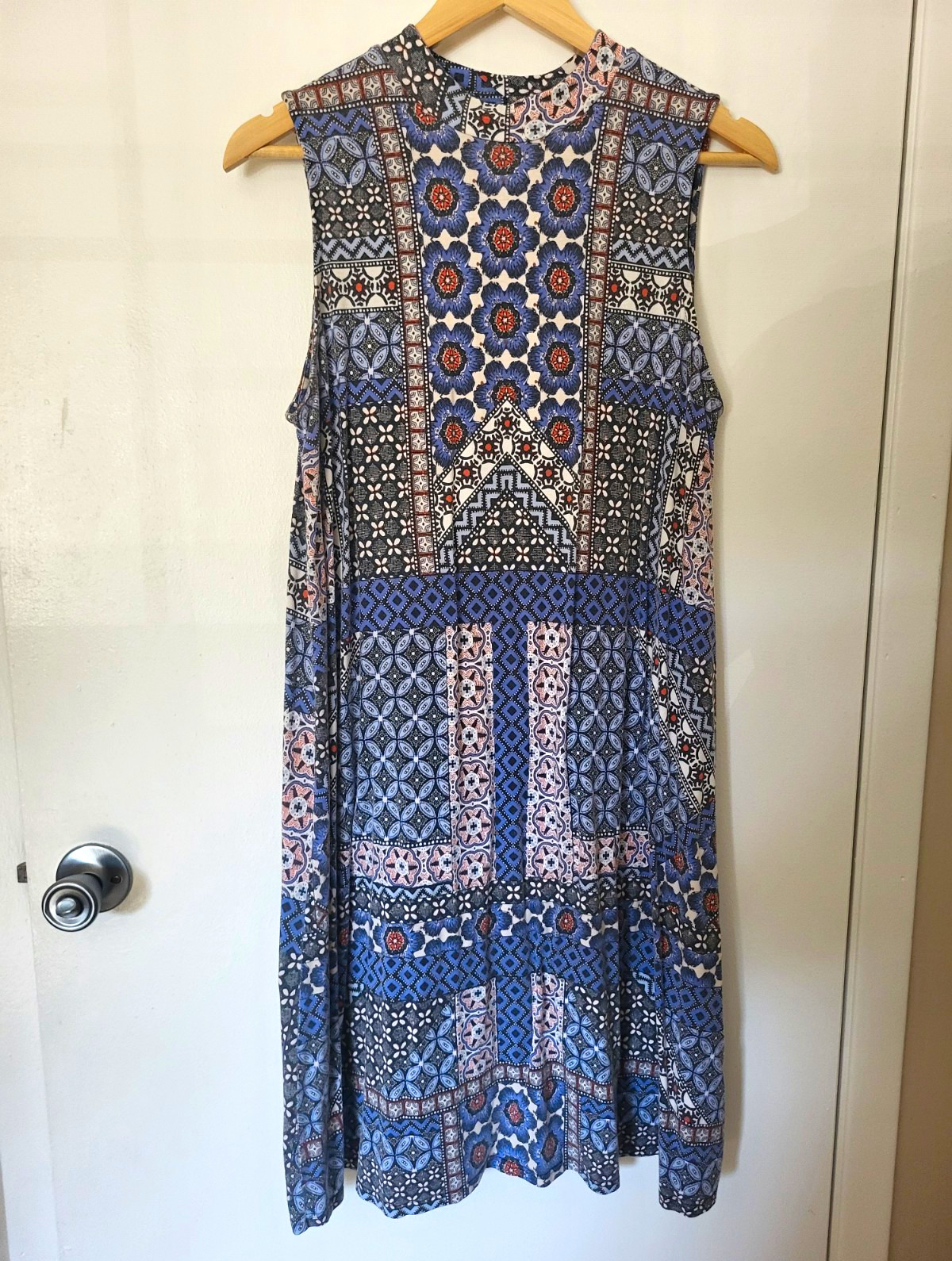 J. Jill Women’s M Blue/Black/White Geometric Crew Neck Sleeveless Shift Dress
