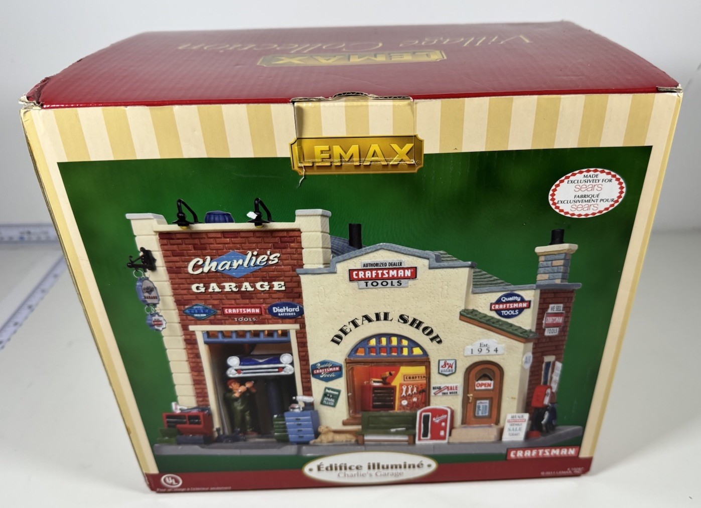 Lemax Craftsman Charlie's Garage 15287 Christmas Village 2011 (SEARS EXCLUSIVE)