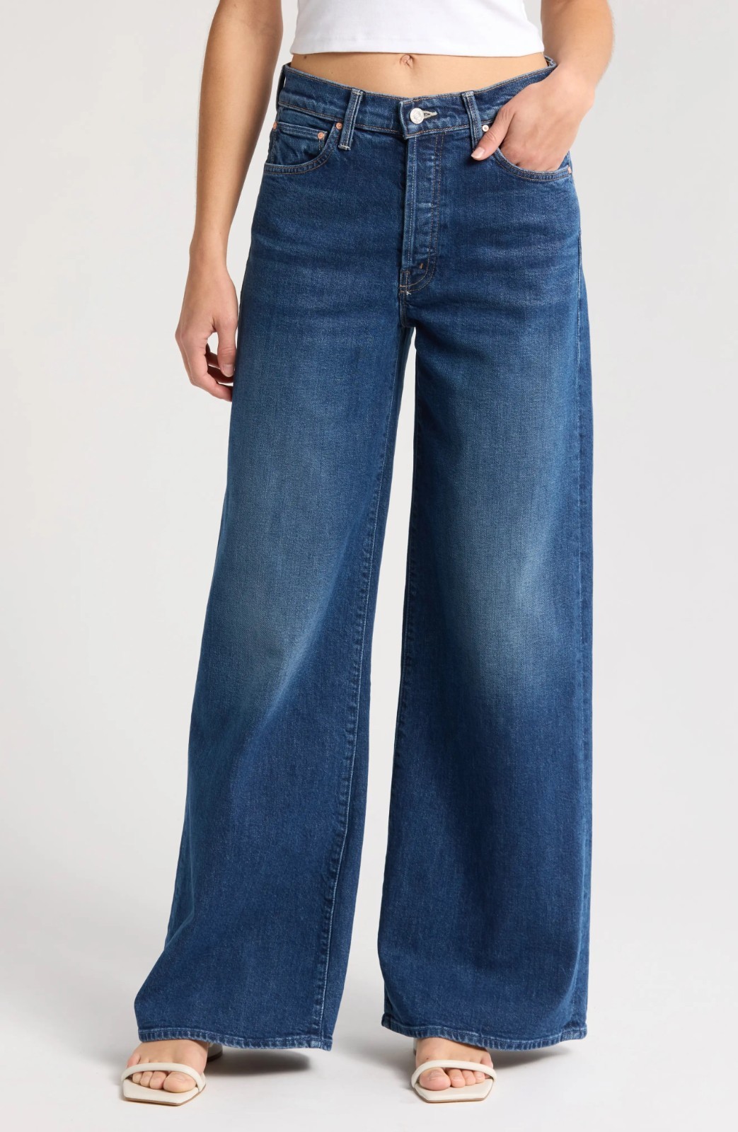 MOTHER Women\'s The Ditcher Roller Sneak Wide Leg Jeans Cannonball Blue Size 32