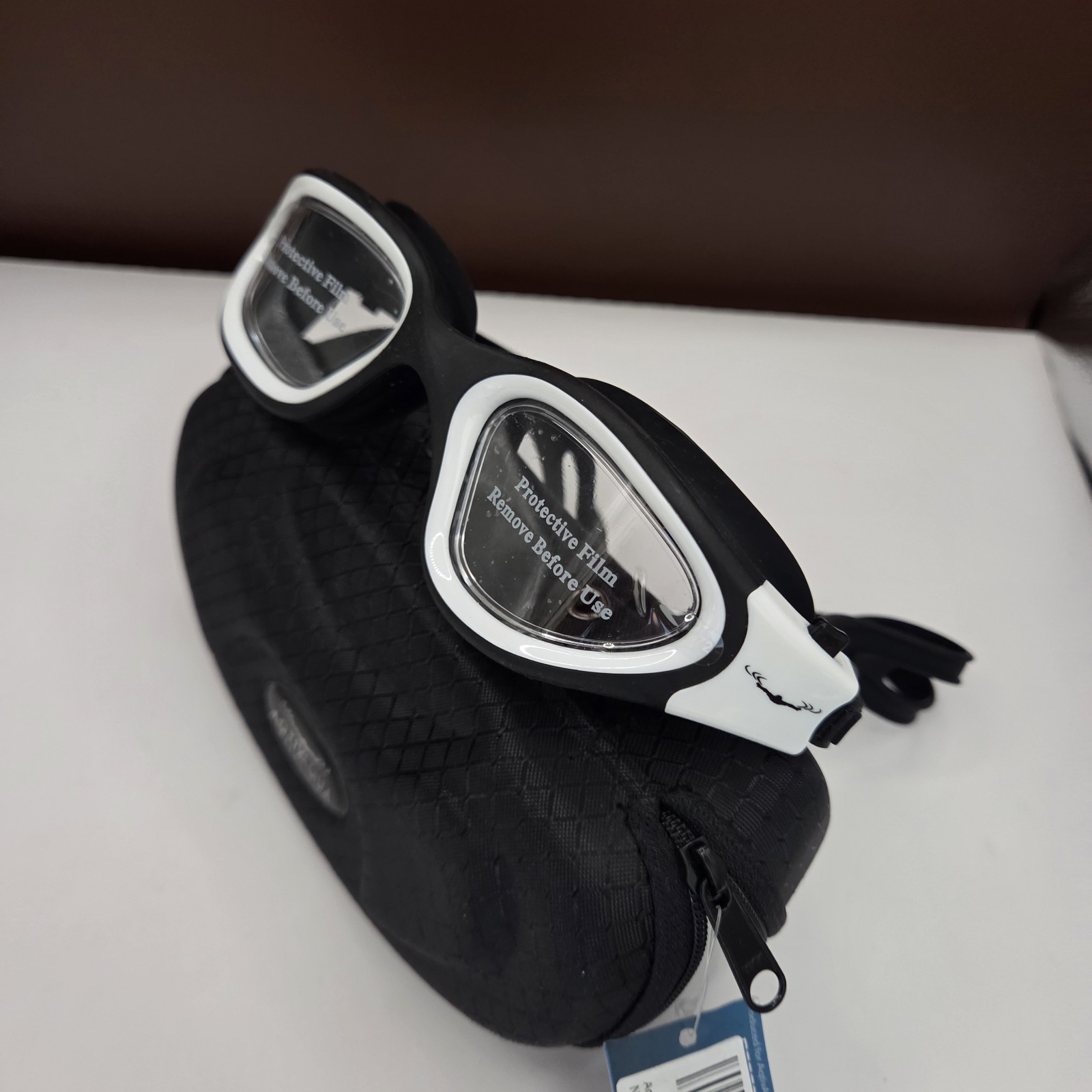 AQTIVAQUA Swimming Goggles ALL-BLACK-7218-C White with Protective Case
