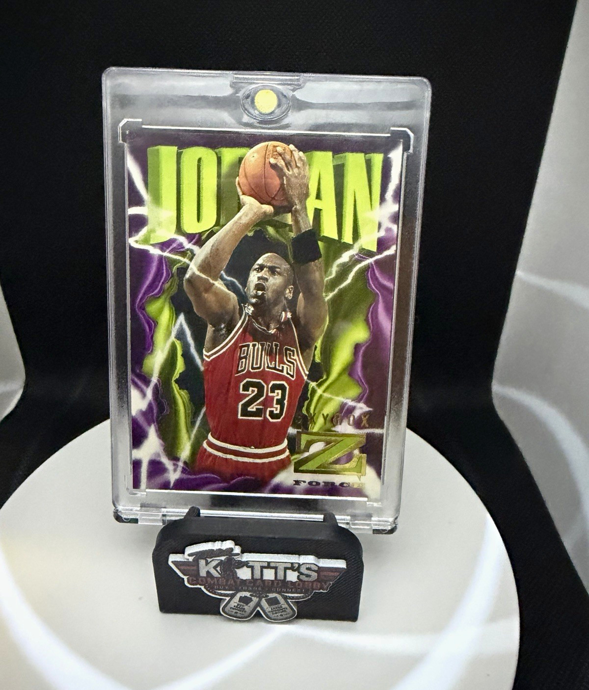 SkyBox 1995-96 Z-Force Michael Jordan Chicago Bulls #11 Insert SkyBox 1995-96 Z-Force Michael Jordan Chicago Bulls #11 Insert