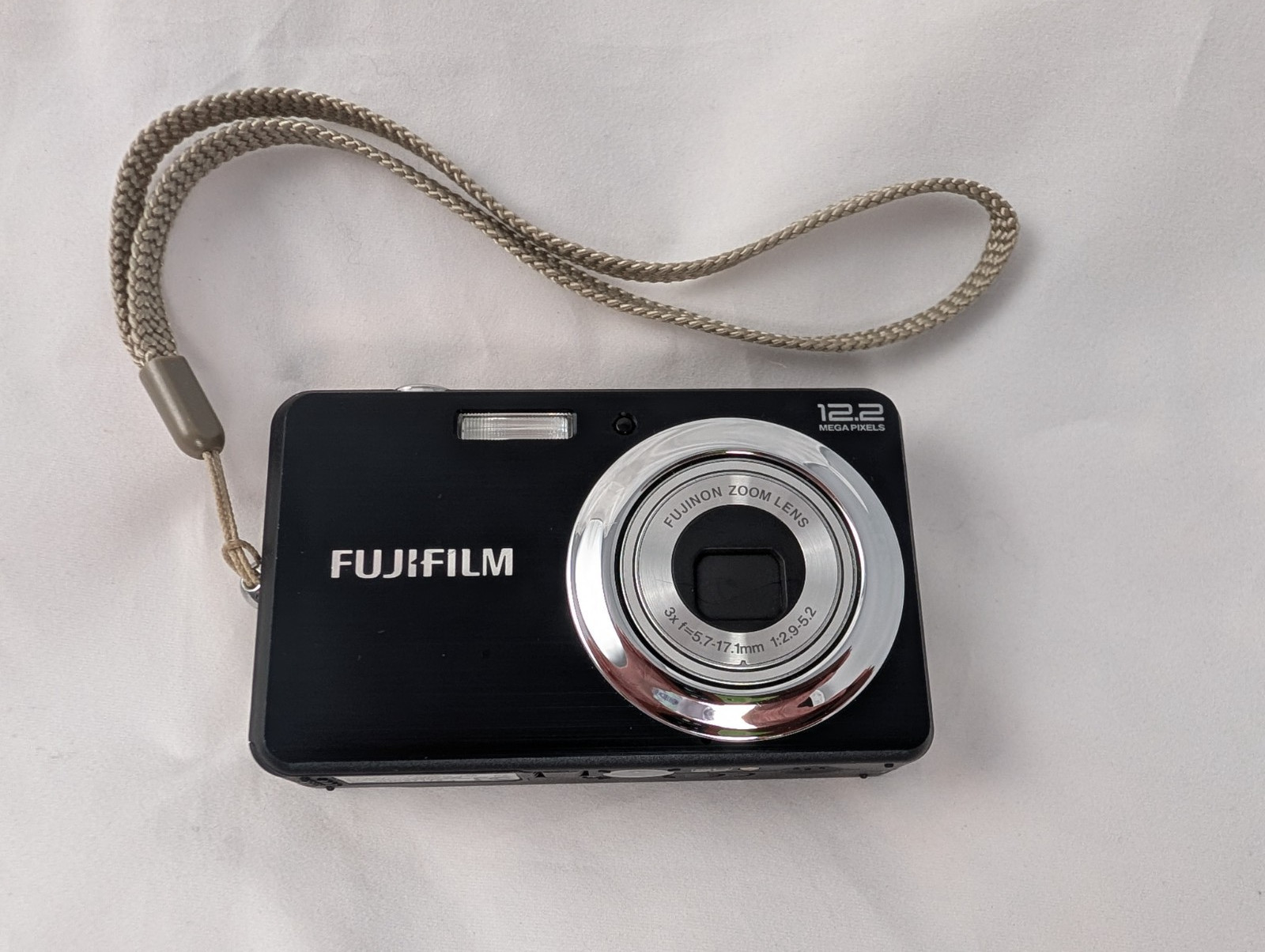 Fujifilm FinePix J40 Digital Camera 12.2MP - 2 Batteries and Case