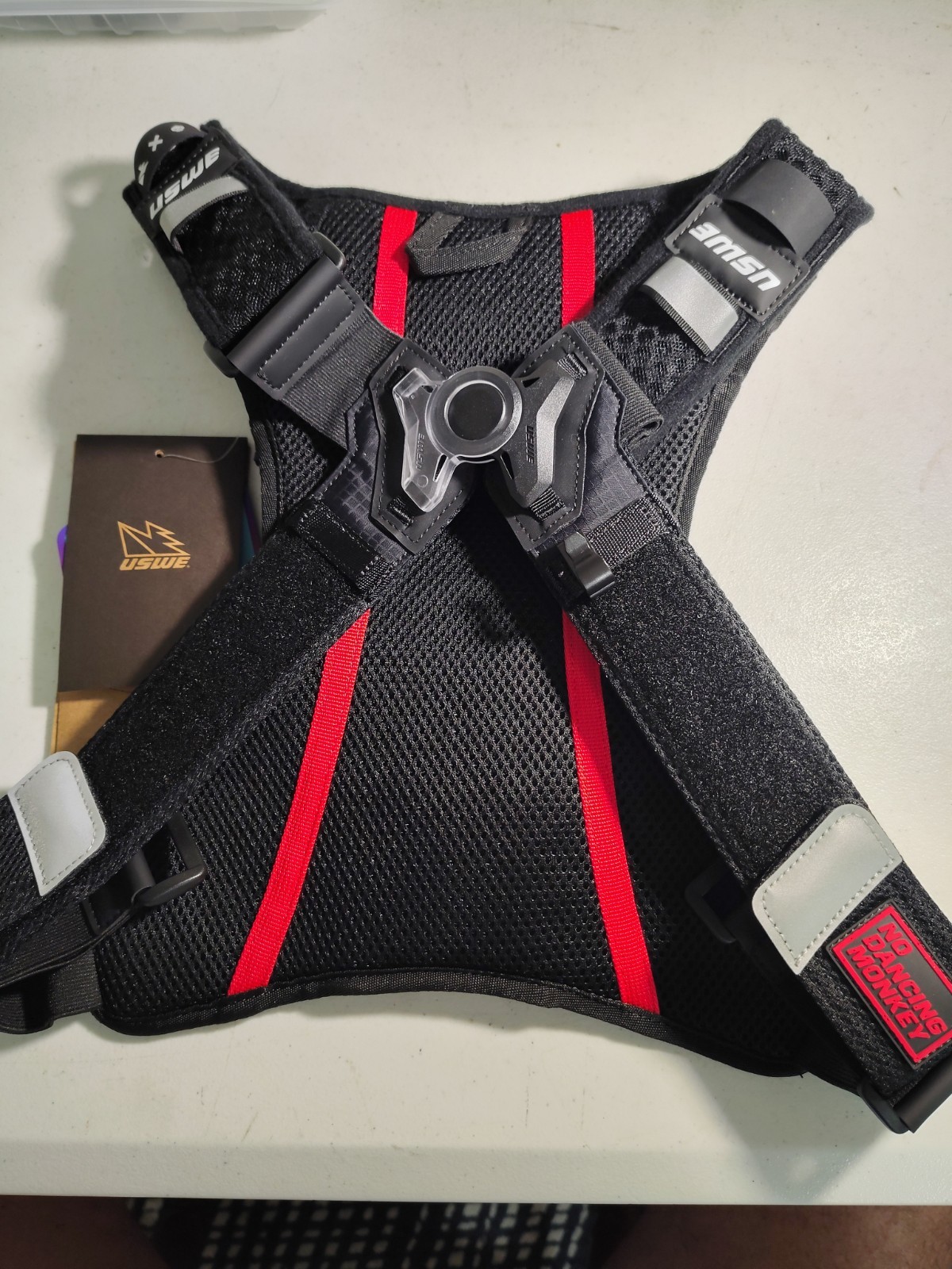 USWE Outlander XC 2. Hydration Pack - Black.N.W.T. 1.5lt /50 fl.oz. Bladder 