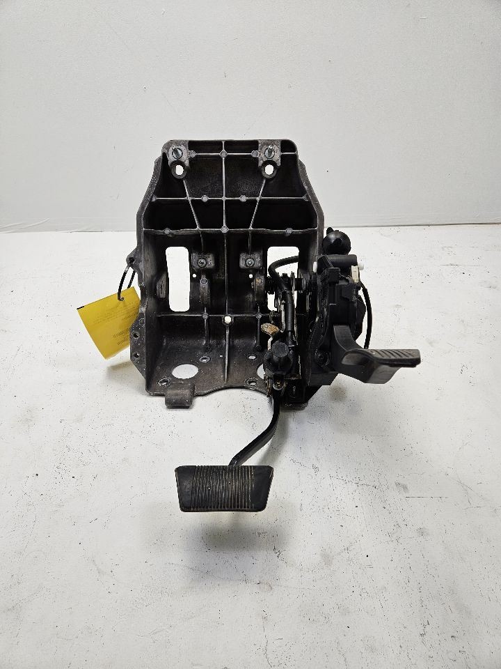 2019-2022 RAM 1500 2500 3500 Brake Accelerator Pedal Assembly OEM 68363107AA