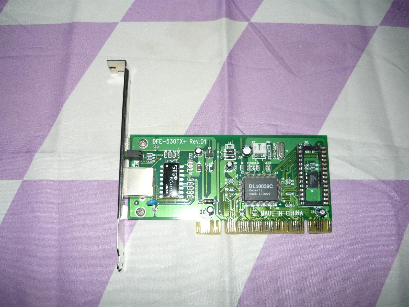 Vintage D-Link DFE-530TX Rev D PCI Network Card 10/100 Used