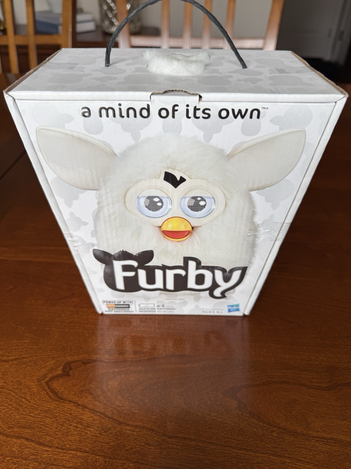 NEW Sealed 2012 Hasbro Furby White Yeti Interactive Electronic Toy NIB Rare