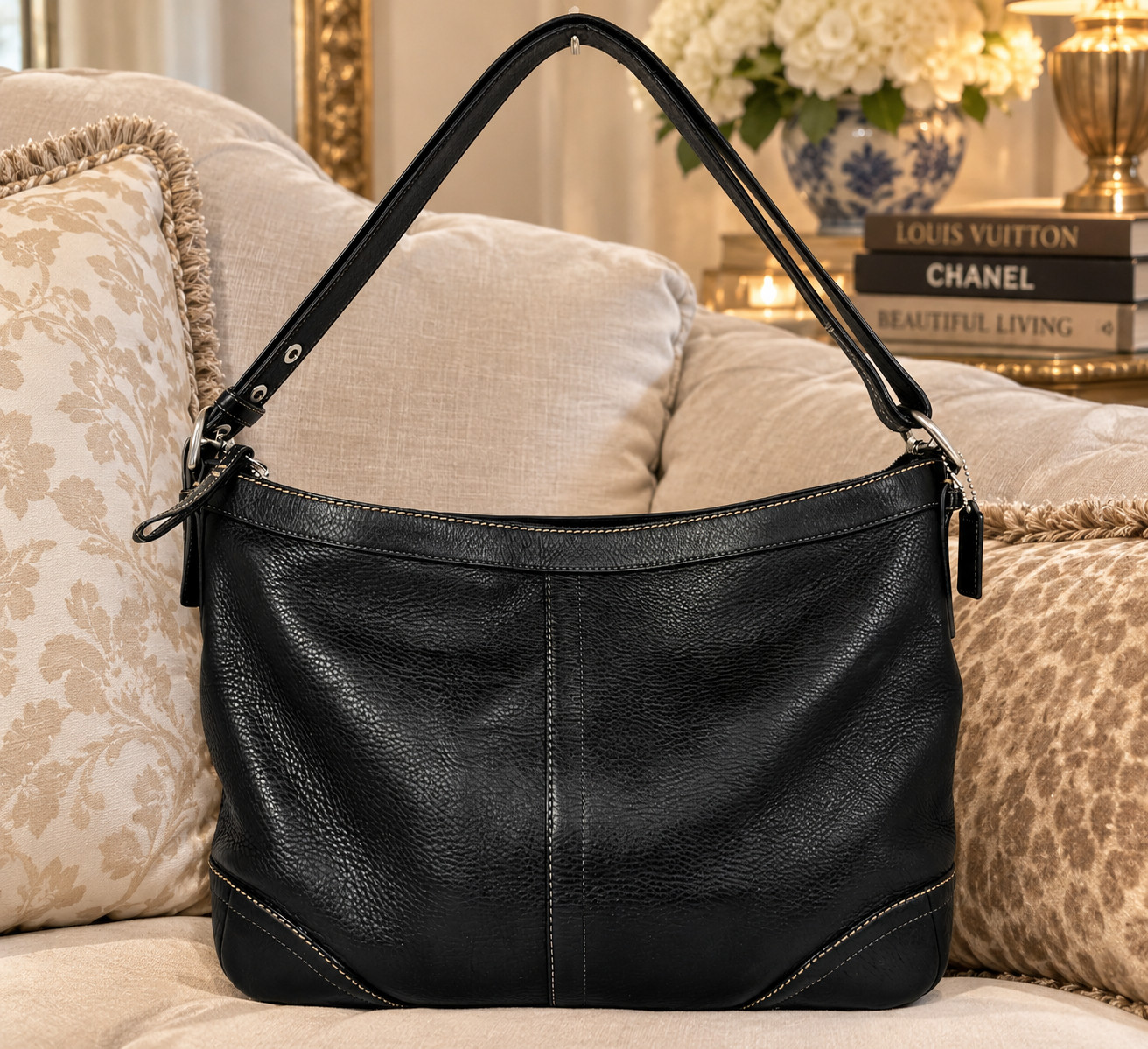 VINTAGE Coach Black Pebble Leather Shoulder Bag 12323 Stitching Ext Zip Pocket