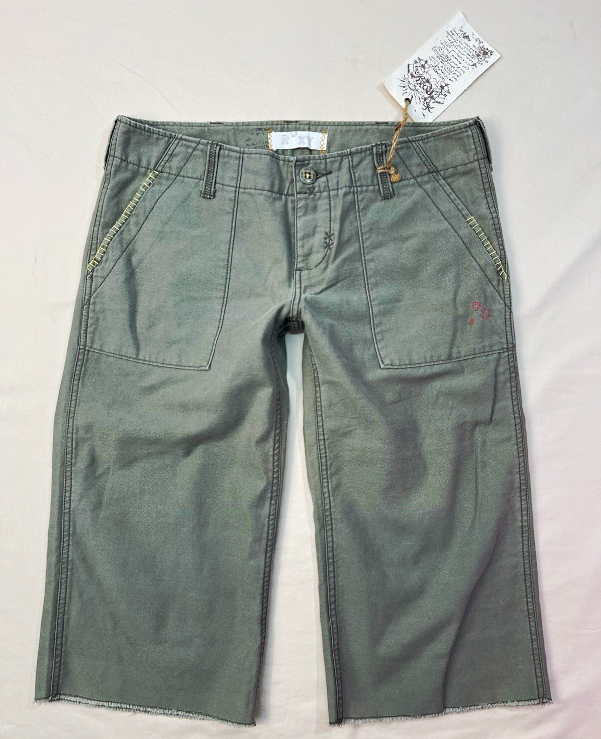 Vintage Roxy Womens 7 Gray Crop Capri Pants Y2K Surf Skater 100% Cotton Vintage Roxy Womens 7 Gray Crop Capri Pants Y2K Surf Skater 100% Cotton