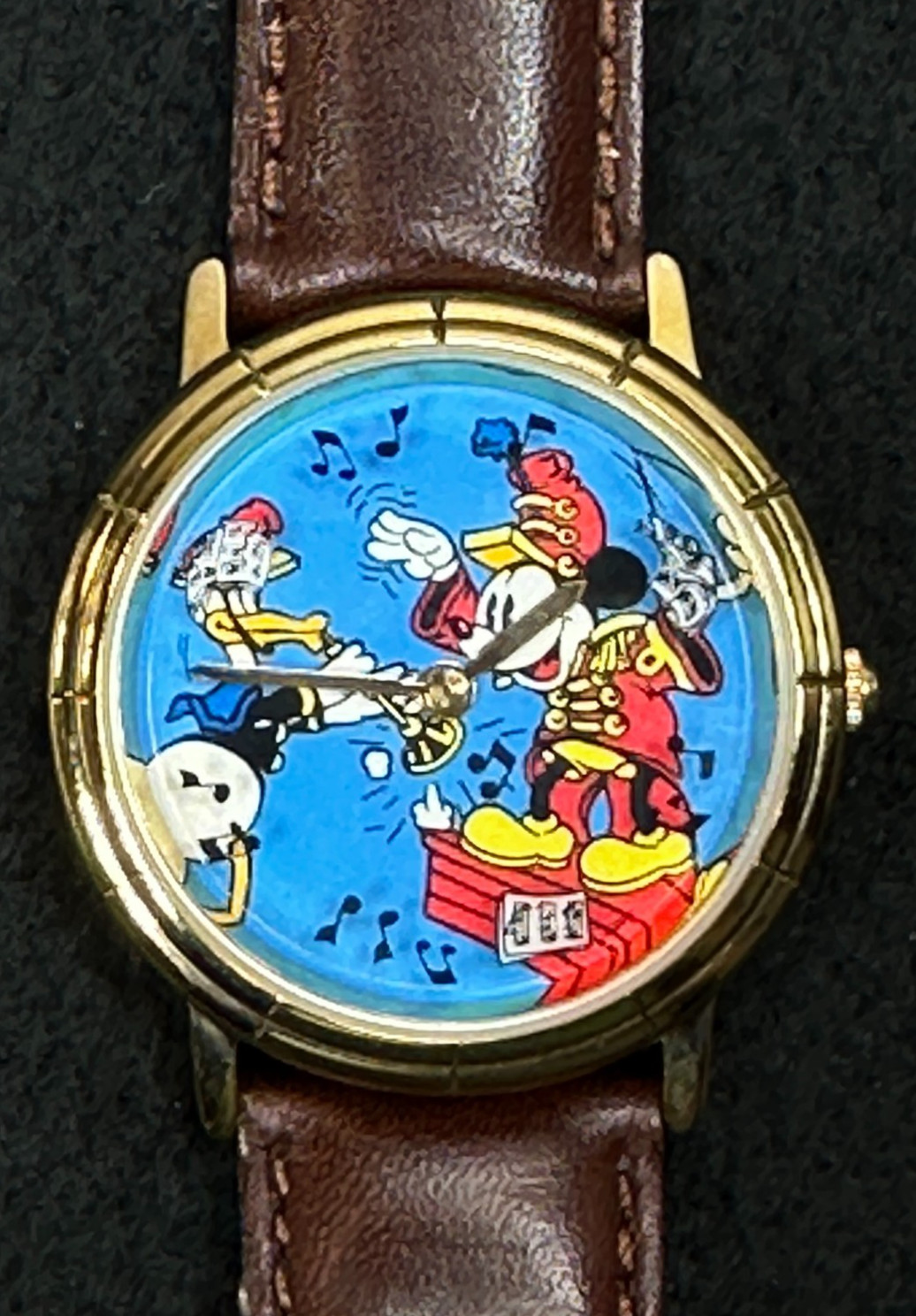 Vintage New Disney Band Leader Mickey Mouse Animated Musical Notes Watch DS-168