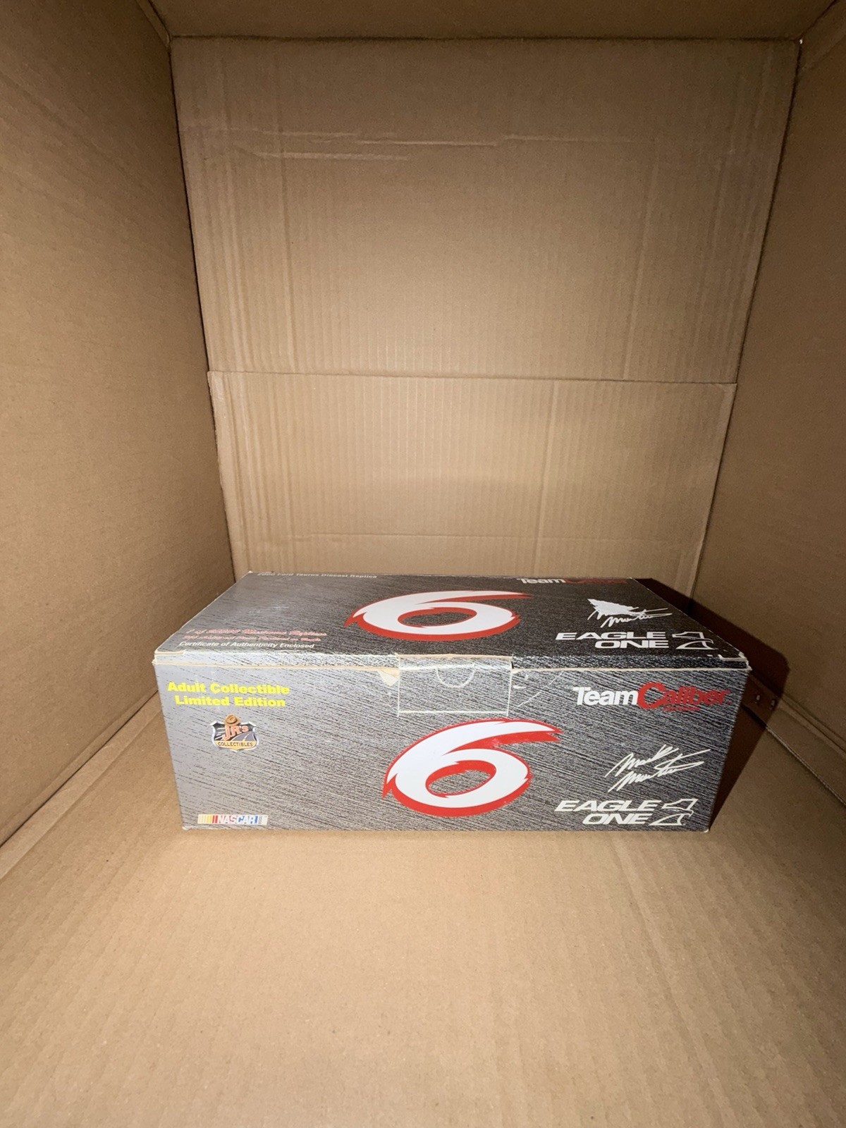 1:24 Team Caliber 2000 Ford #6 Valvoline / Mark Martin, New In Box 1:24 Team Caliber 2000 Ford #6 Valvoline / Mark Martin, New In Box