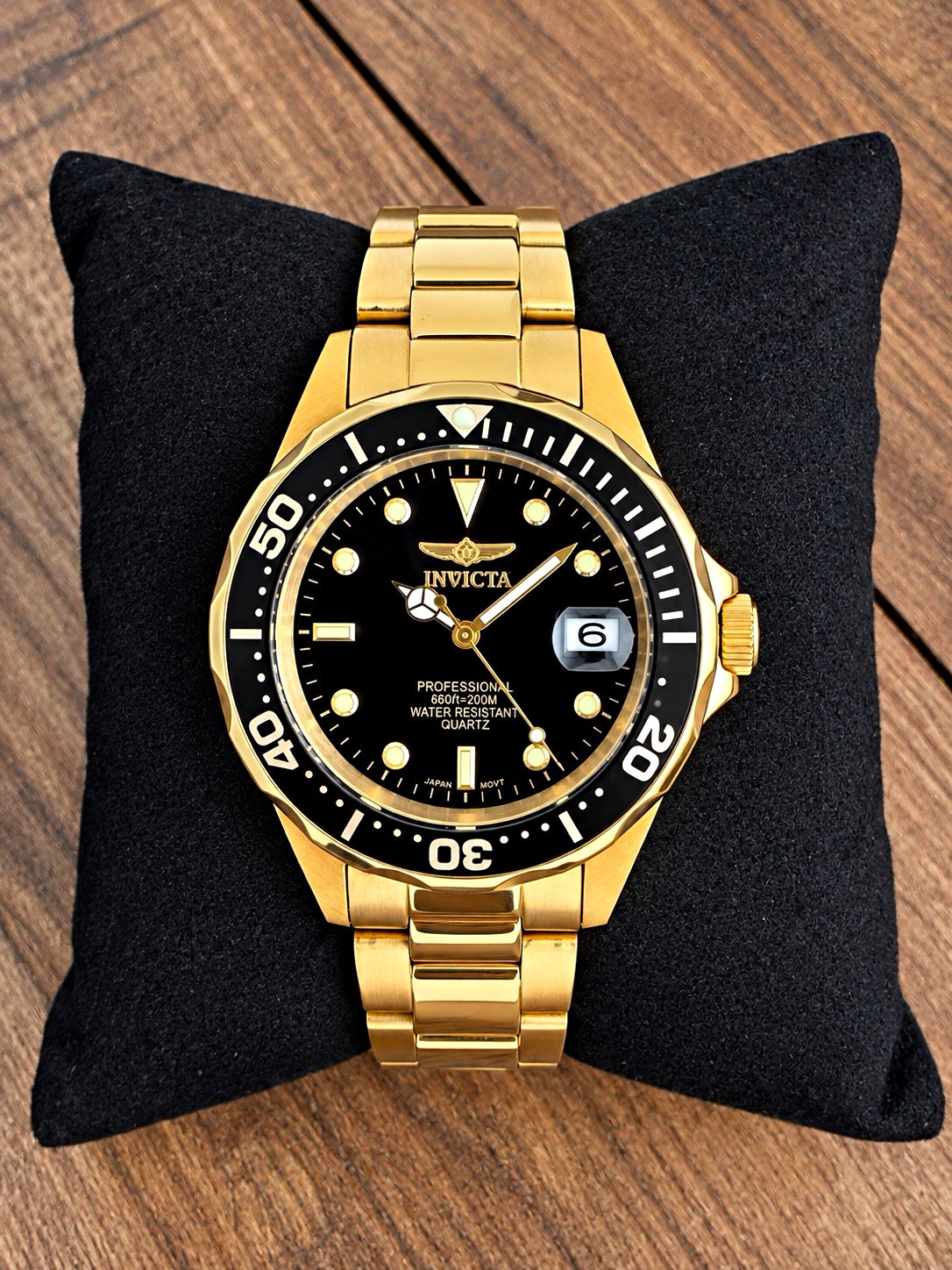 Invicta Pro Diver 8936 Quartz 38mm 200m Rotating Bezel Date Gold/Black