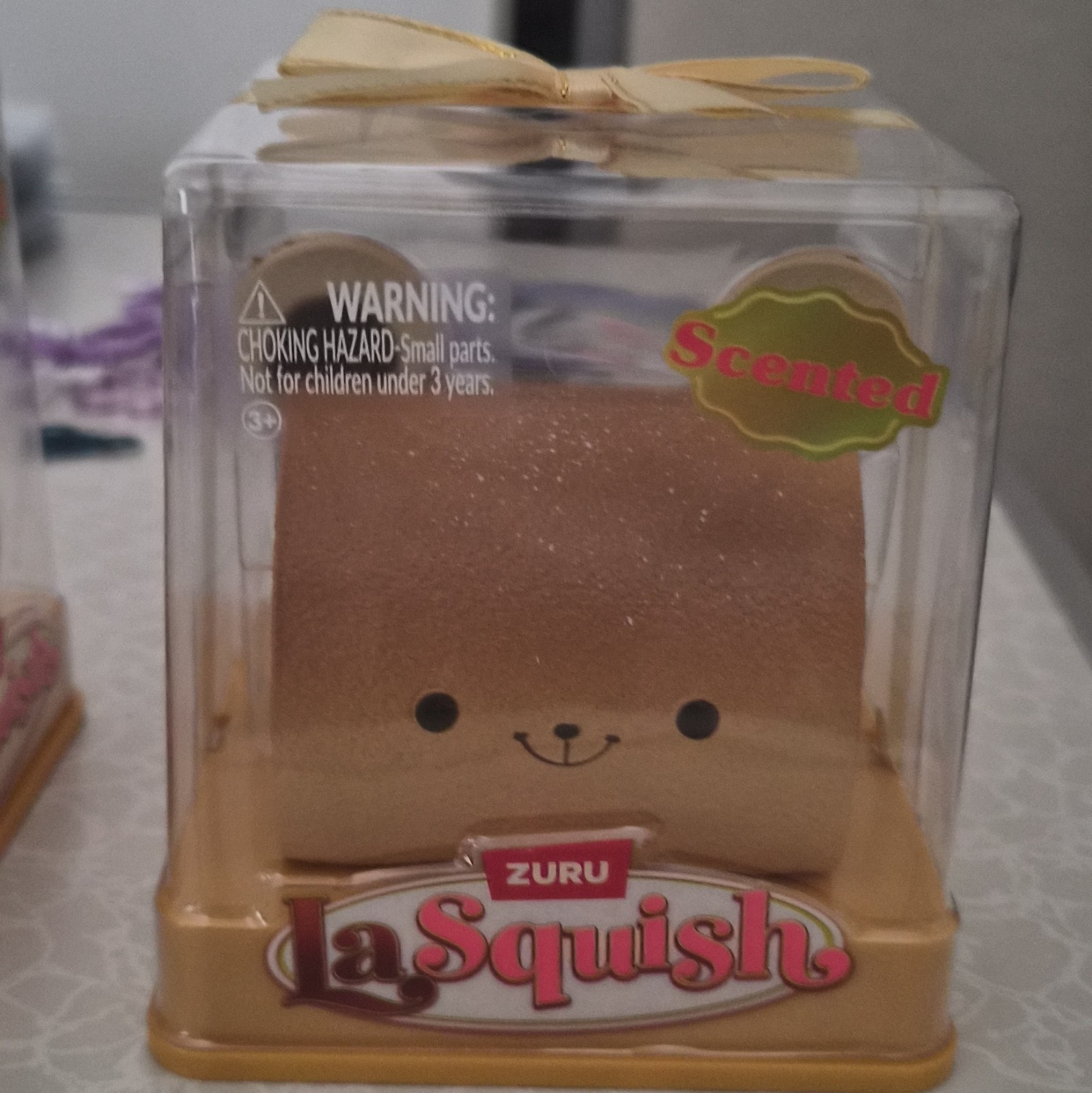 La Squish Choco Bear Cake, Chocolate Scented, Viral Slow-Rise Squishy La Squish Choco Bear Cake, Chocolate Scented, Viral Slow-Rise Squishy