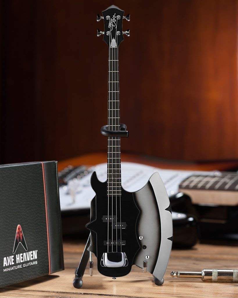 miniature - not playable instruments AXE HEAVEN 1 KISS Axe Guitar 2M K01 5006 miniature - not playable instruments AXE HEAVEN 1 KISS Axe Guitar 2M K01 5006