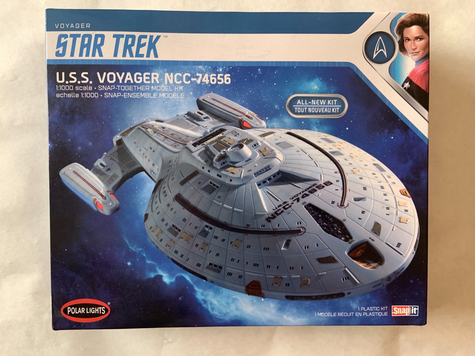 Polar Lights Star Trek  U.S.S. Voyager NCC-74656  Model Kit  New