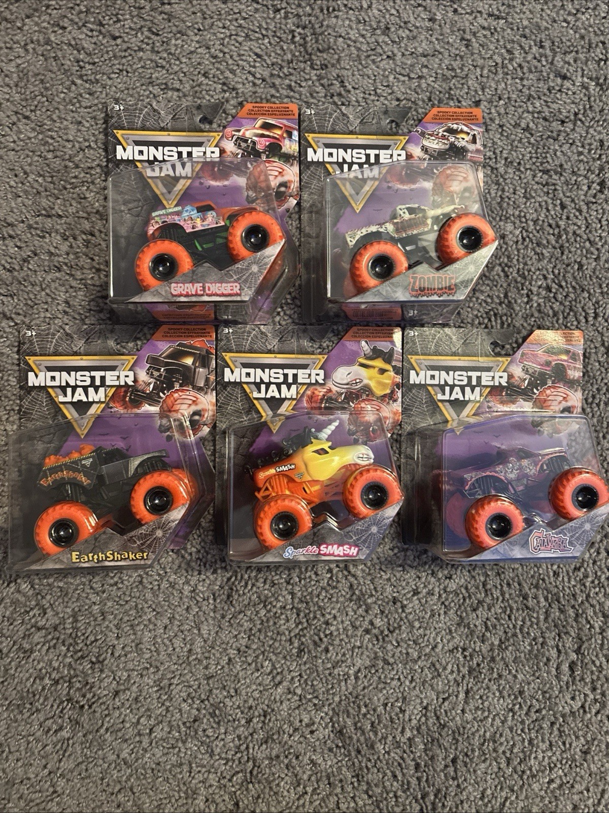 Monster Jam Halloween Spooky Collection 5/6. Sparkle/ Zombie/ Earth Grave In Hnd Monster Jam Halloween Spooky Collection 5/6. Sparkle/ Zombie/ Earth Grave In Hnd