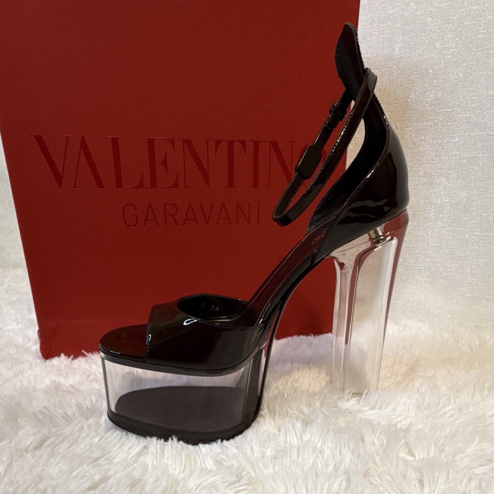 Valentino Garavani Black Patent Leather Platform Ankle Strap Block Heels EU 38 Valentino Garavani Black Patent Leather Platform Ankle Strap Block Heels EU 38