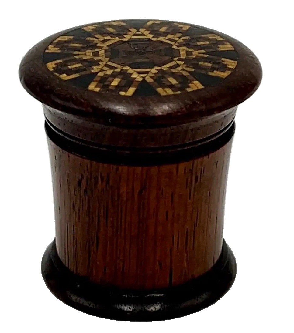 Rare Antique Tunbridge Ware Pocket Nutmeg Grater C.1840-70 in nice condition