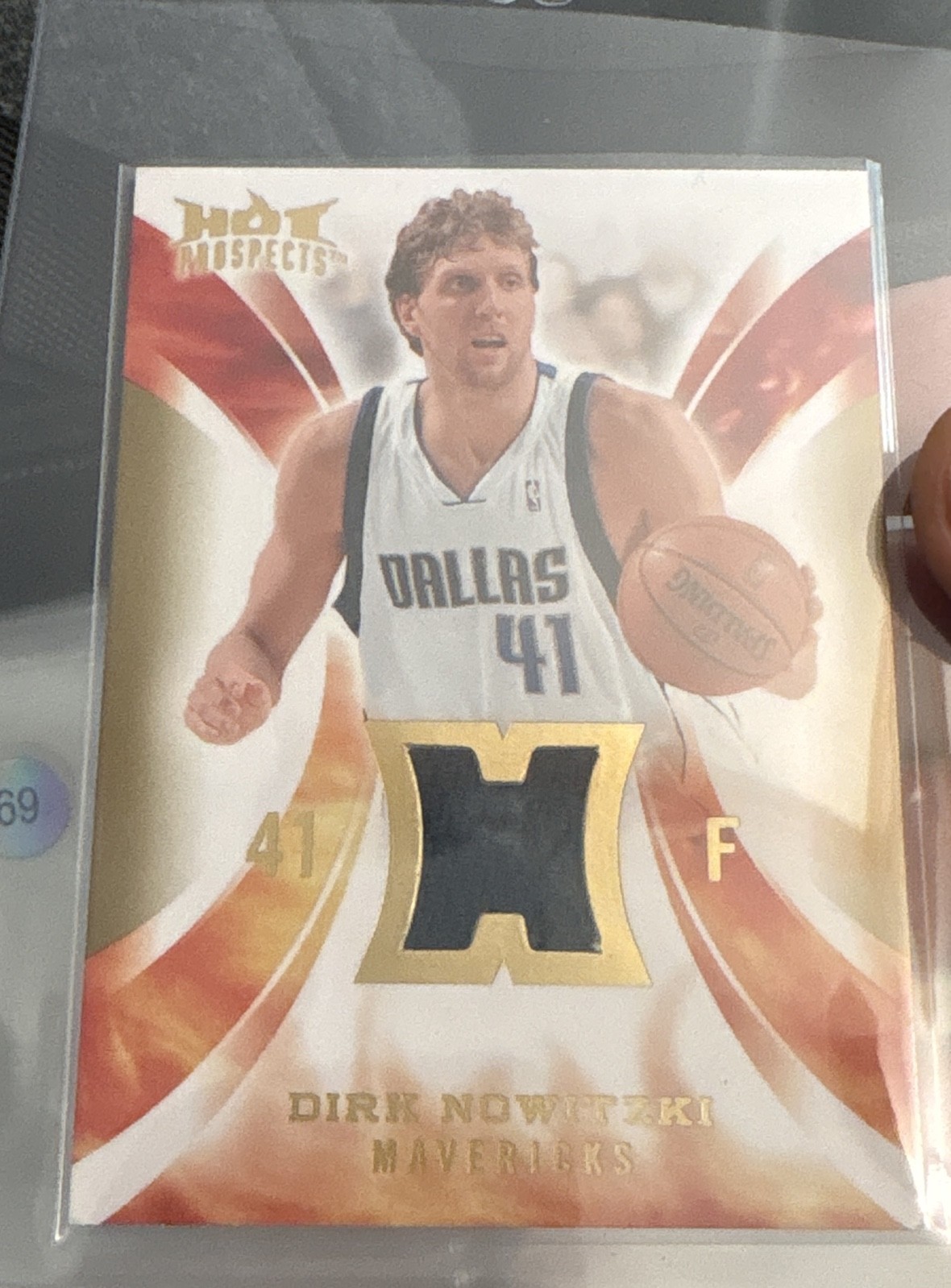 2008-09 Fleer Hot Prospects - Hot Materials Dirk Nowitzki #HM-DN (MEM)