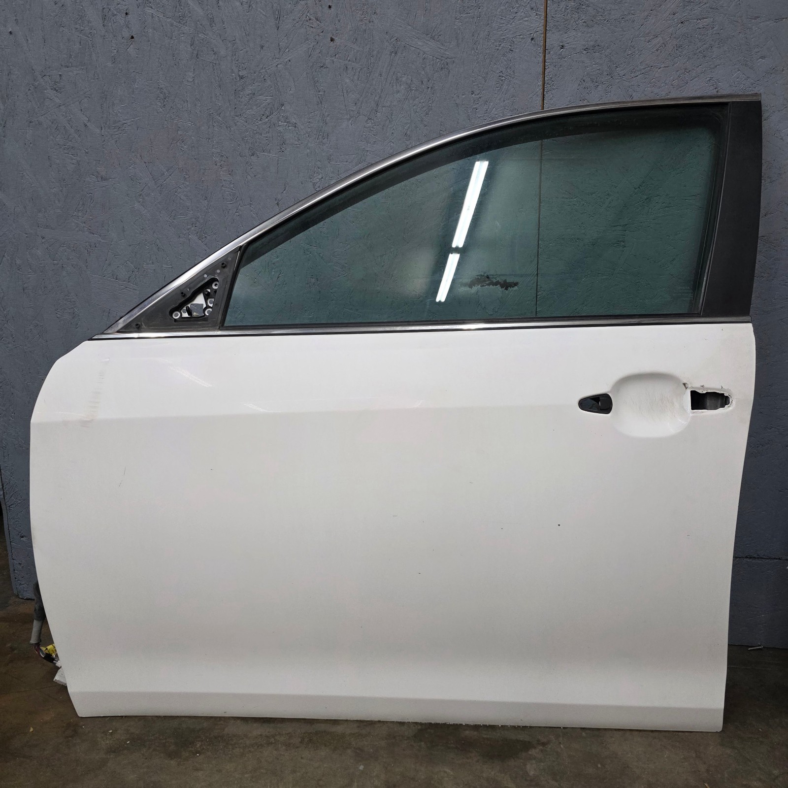 2007–2011 Toyota Camry Front Left Driver Door Shell White OEM