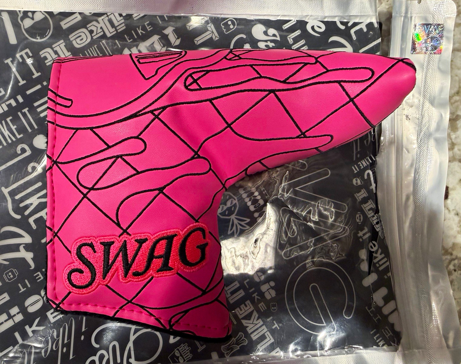 Swag Blade Putter Headcover Pink/Black Golf skull Club Head Cover - 1 Item