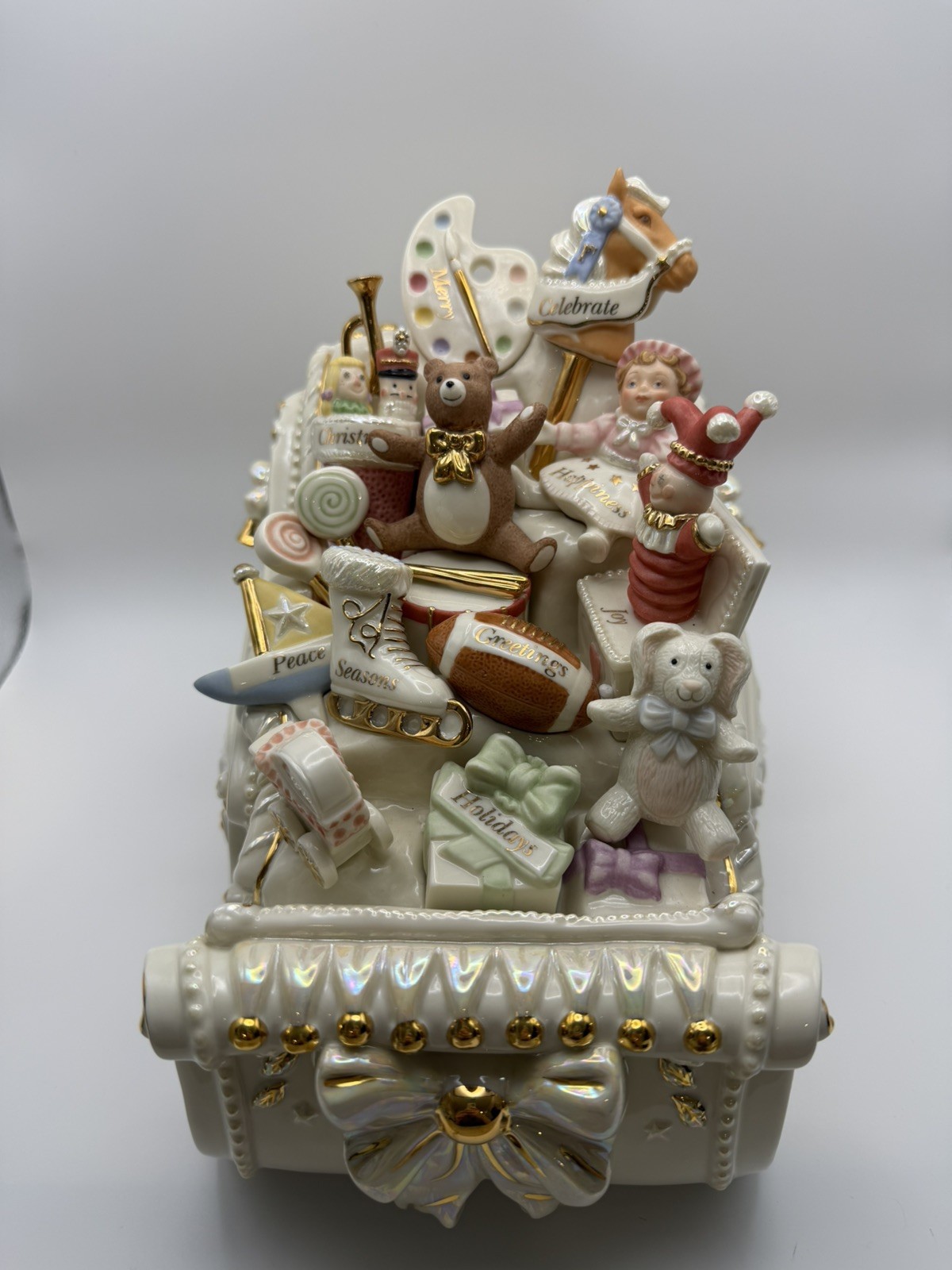 Lenox Porcelain Santa Sleigh Figurine Christmas Holiday Boxed Collectible OB Lenox Porcelain Santa Sleigh Figurine Christmas Holiday Boxed Collectible OB