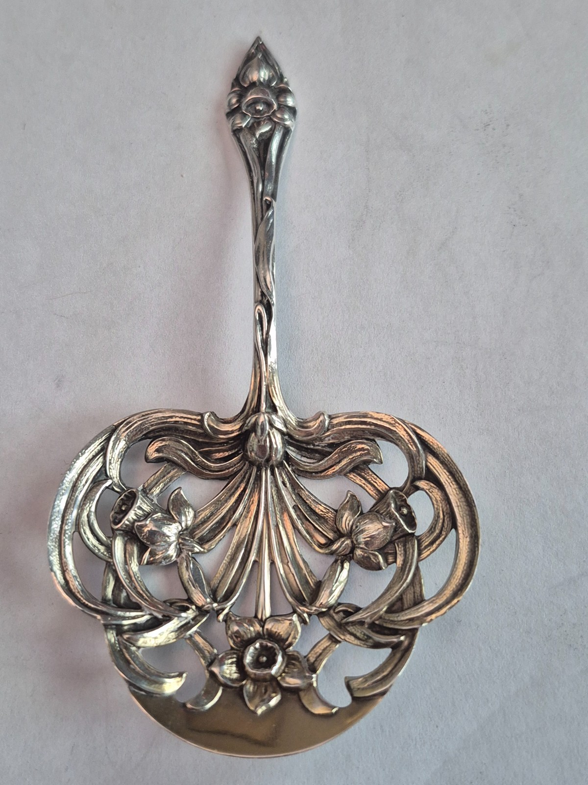 H 44 Floral Pattern by Gorham Sterling Bon Bon / Nut Spoon 4 3/8\