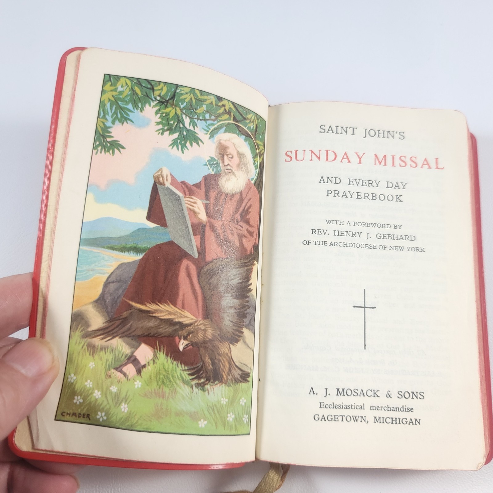 Vintage 1952 Saint John\'s Sunday Missal Prayerbook Pocket illustrated Catholic