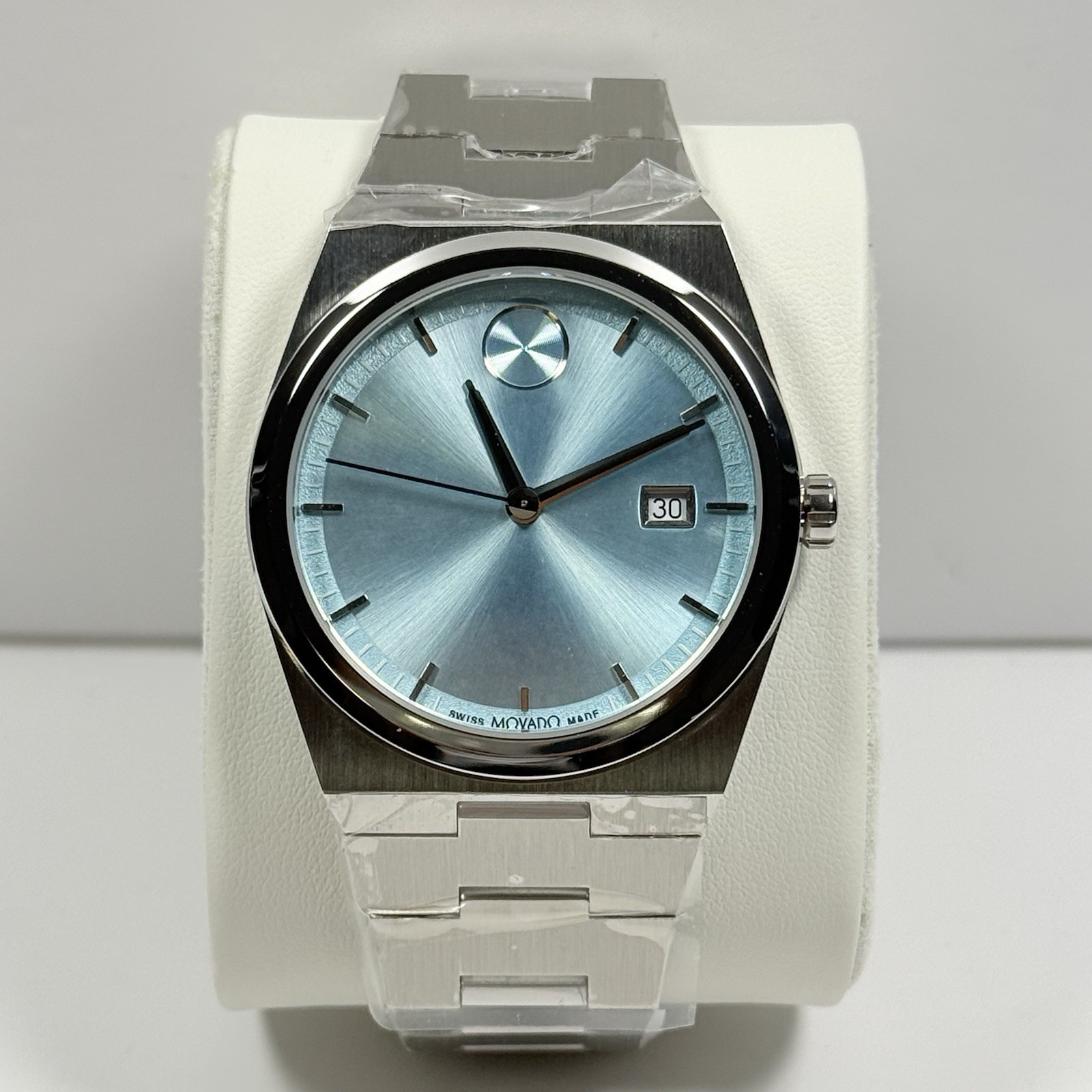 Movado Bold Quest 3601243 Seafoam Blue Dial Stainless Steel 40mm Unisex Watch Movado Bold Quest 3601243 Seafoam Blue Dial Stainless Steel 40mm Unisex Watch