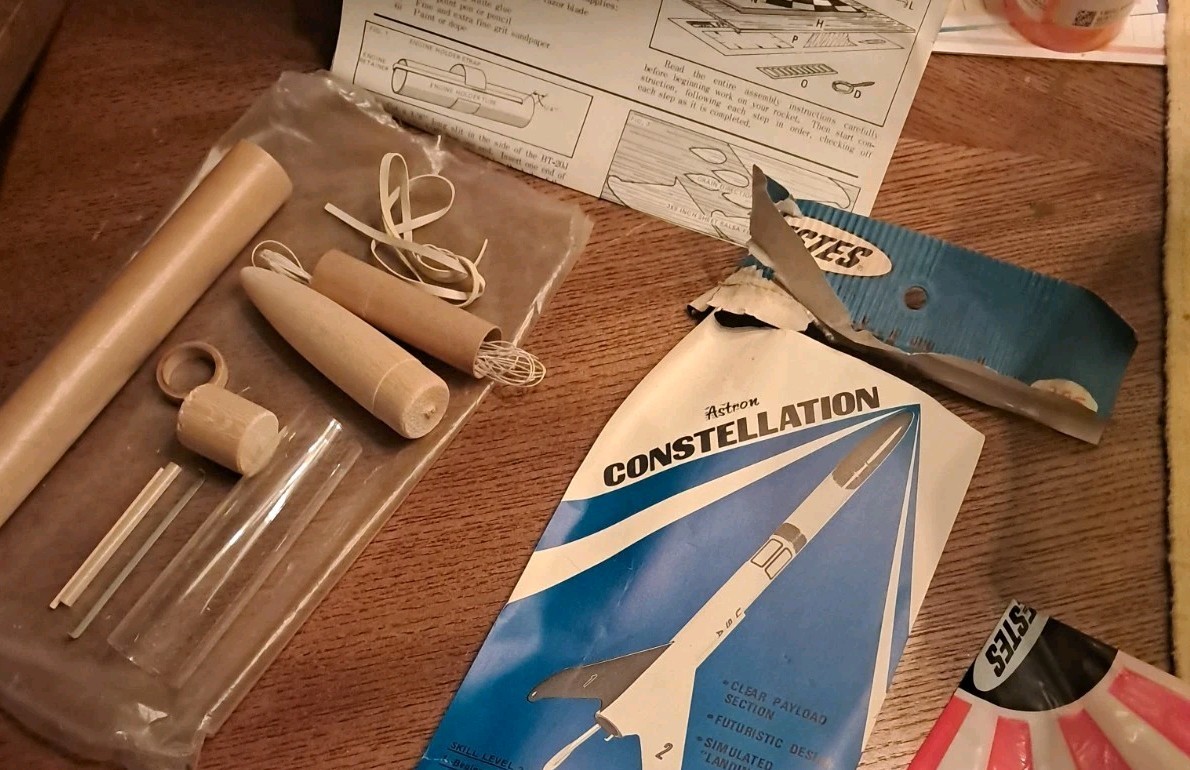 VTG ESTES Flying Model Rocket CONSTELLATION 1975 Opened Package K-35 #1235 