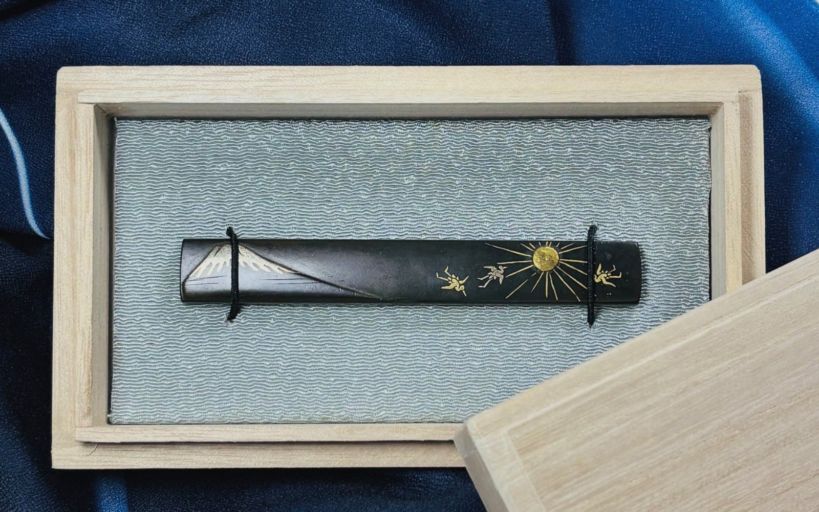 Antique Japanese Shibuichi Kozuka Mt Fuji Gold Silver Inlay Sword Fitting