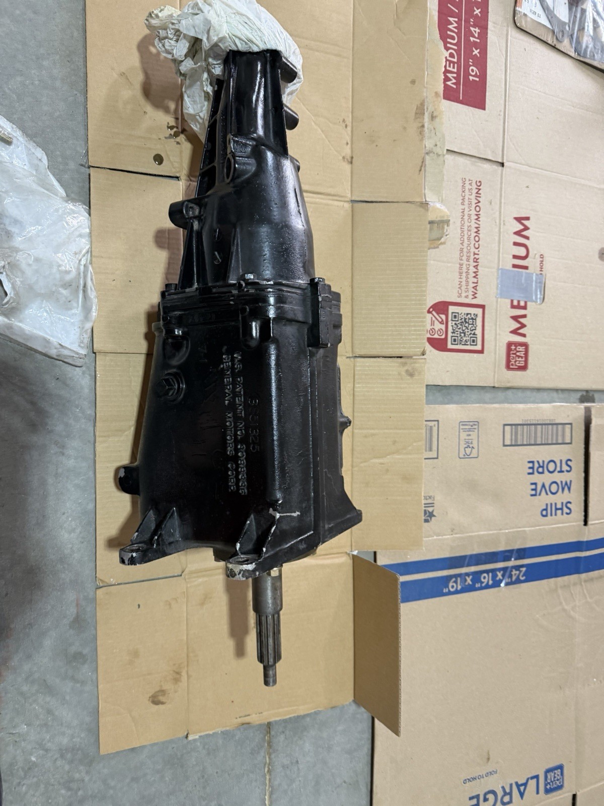 Muncie Four-Speed Transmission Camaro. 3950306