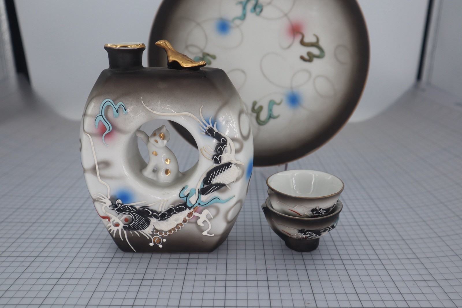 Vintage Japanese Whistling Sake Set Dragonware Moriage Decanter w/ Plate & 2 Cup Vintage Japanese Whistling Sake Set Dragonware Moriage Decanter w/ Plate & 2 Cup