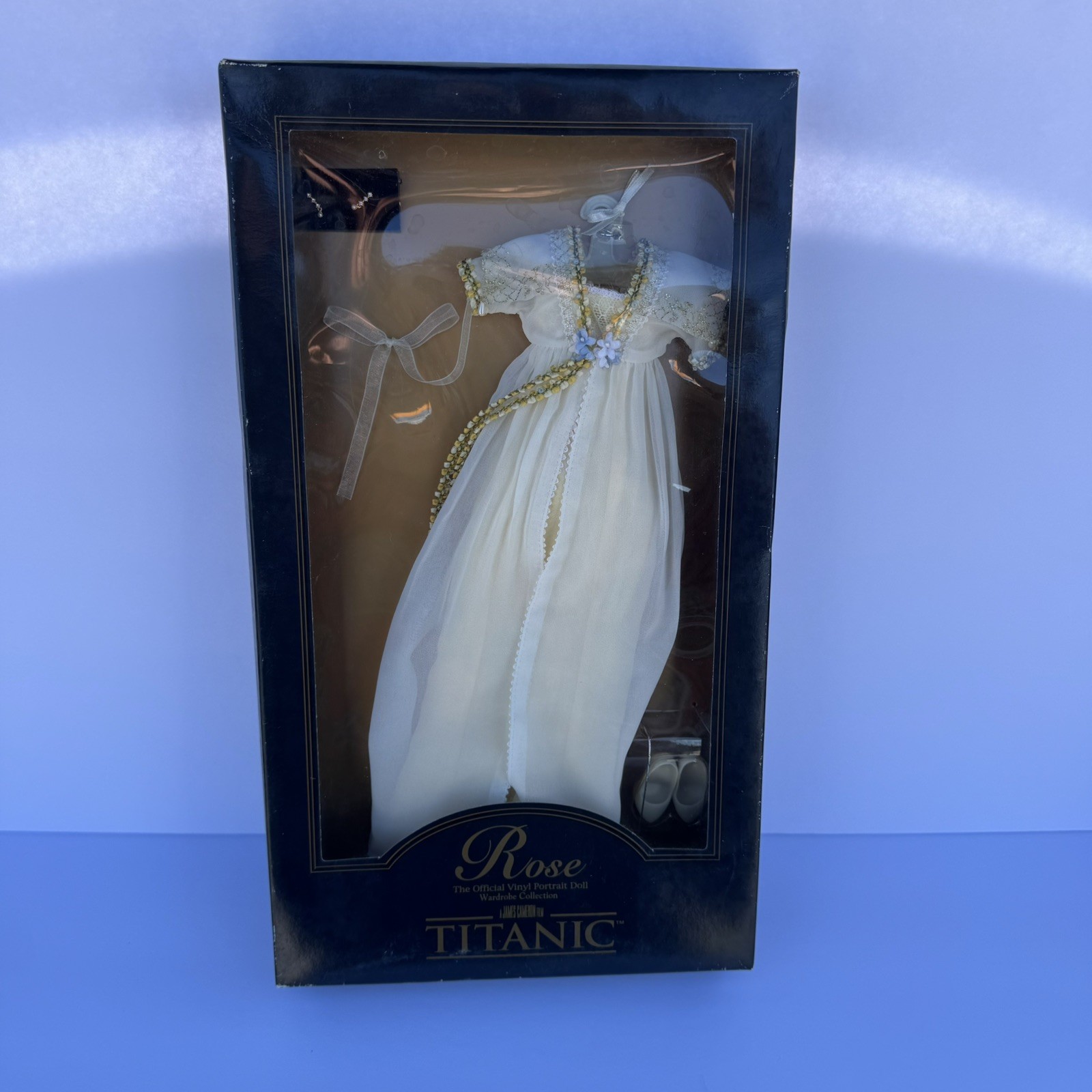 Franklin Mint TITANIC Rose Doll Yellow & Cream Breakfast Ensemble /Outfit NEW OB Franklin Mint TITANIC Rose Doll Yellow & Cream Breakfast Ensemble /Outfit NEW OB