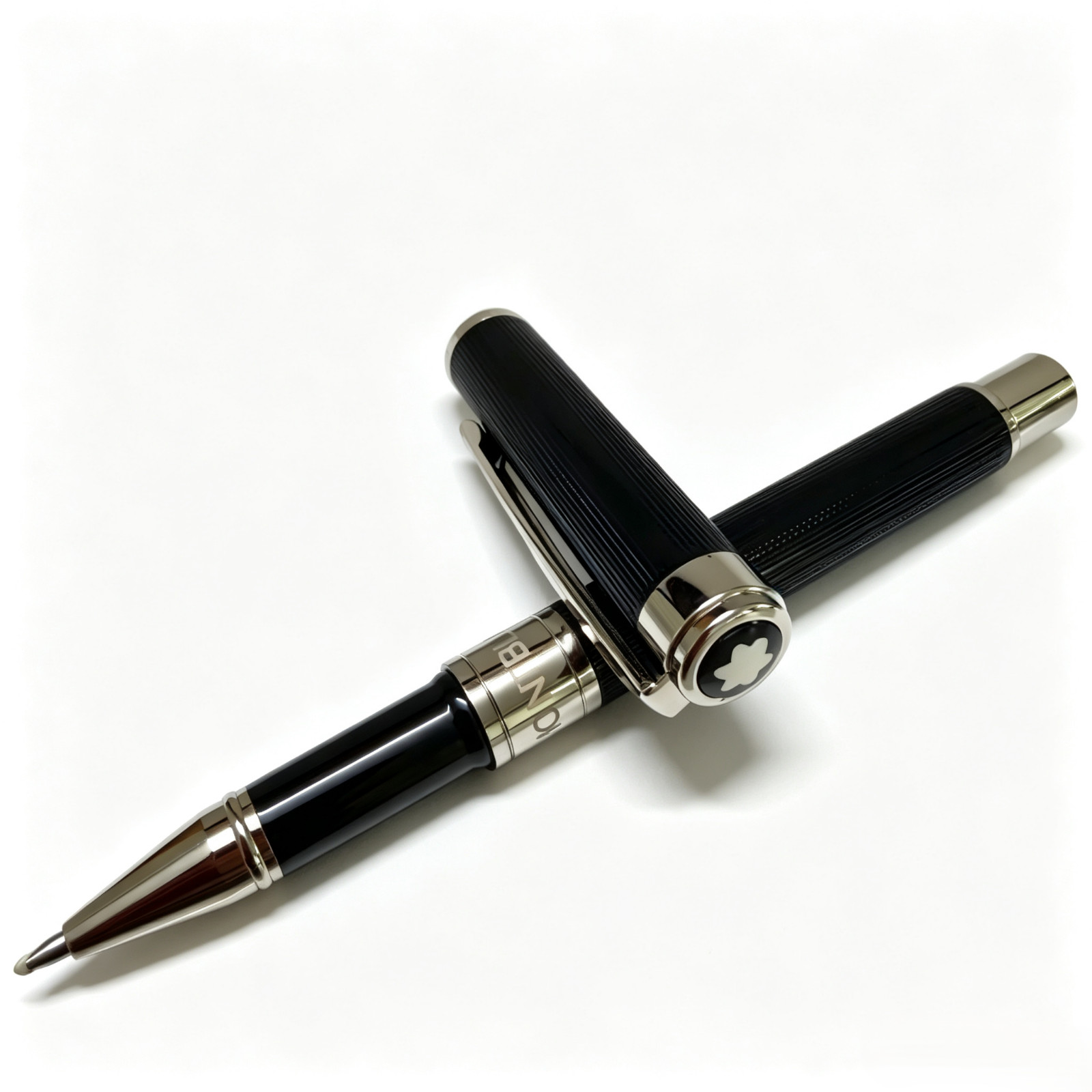 Montblanc StarWalker Black Rollerball Pen Precious Resin - New In Box Authentic