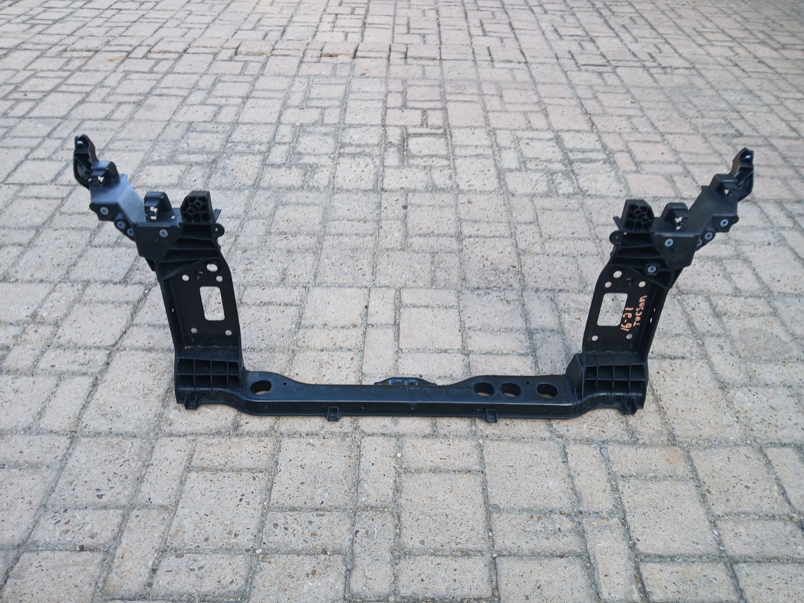 2016-2021 Hyundai Tucson Lower Radiator Support Core Assembly 64101-D3000 OEM