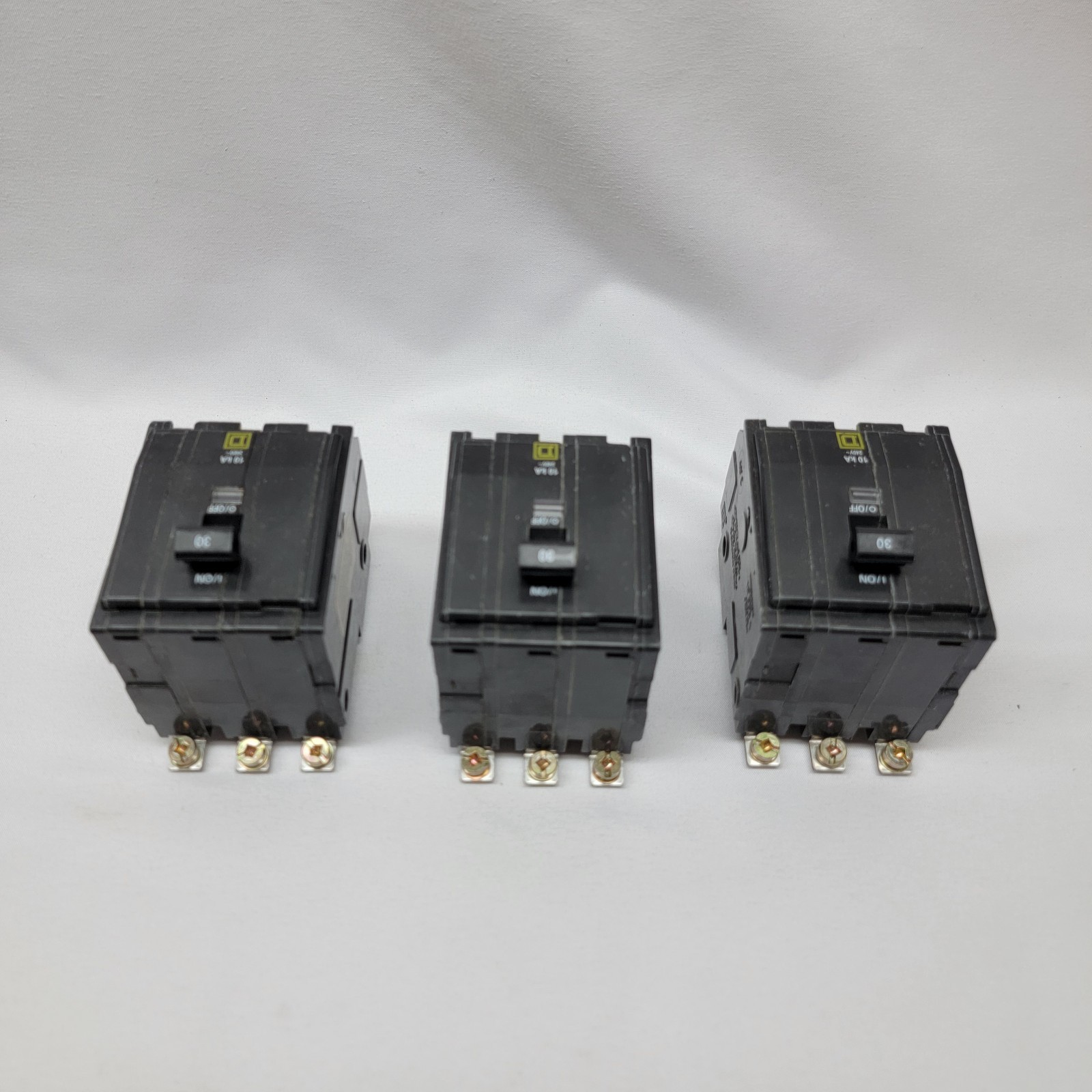 Square D QOB330 30A 3-Pole 240VAC Bolt-on Circuit Breaker 3-PACK