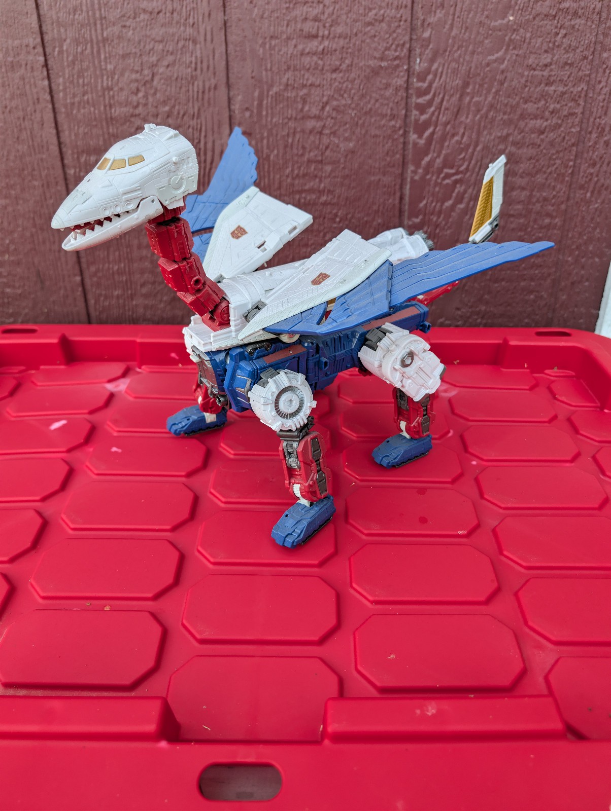 Transformers Generations WFC Earthrise Commander Class Sky Lynx Mostly Complete