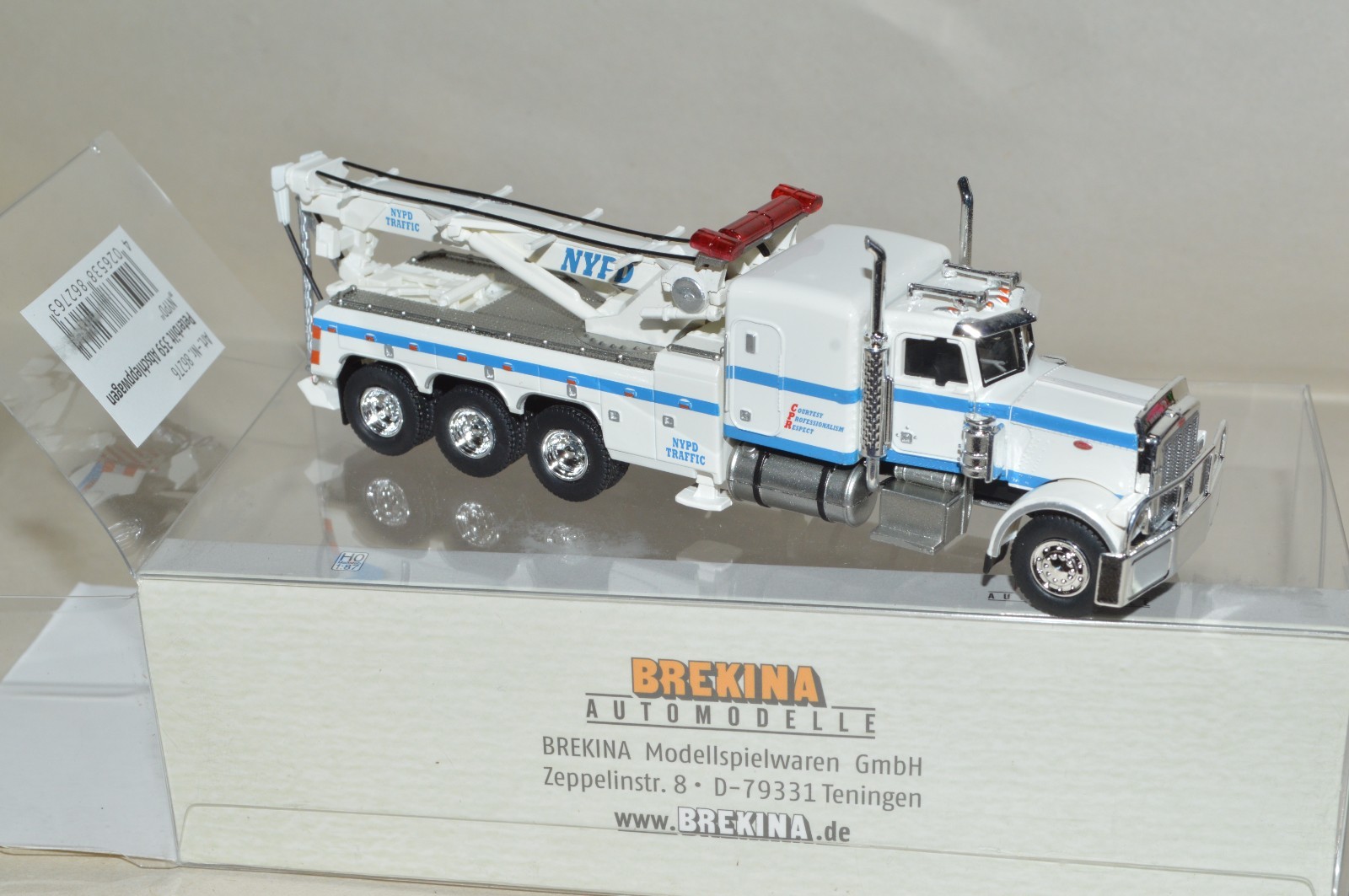 1:87 HO Brekina 86276 Peterbilt tractor truck tow wrecker NYPD New York Police