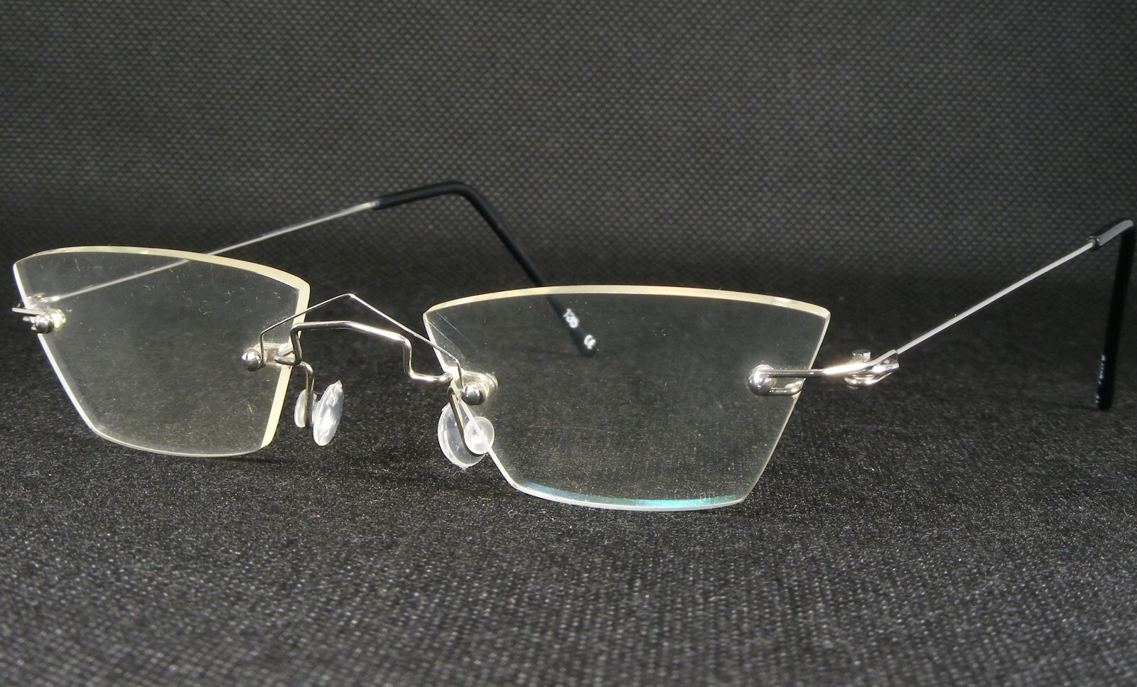 Vintage Tom\'s Design SILVER UNIQUE RARE EYEGLASSES GLASSES RIMLESS 49-20-135mm