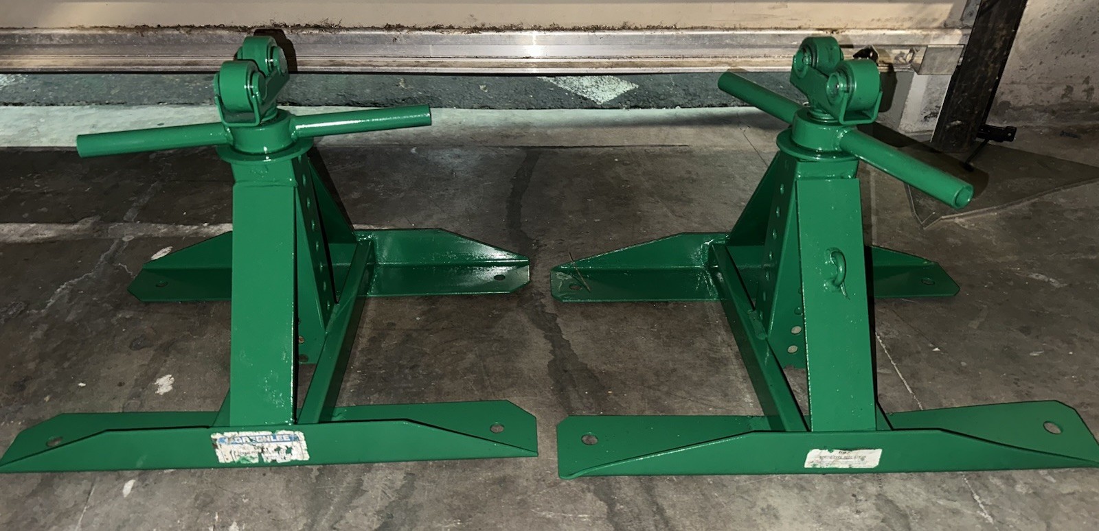 Greenlee 683 Screw-Type Reel Stand, Adjustable, 22