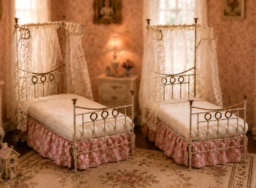 OOAK artist Vtg dollhouse miniature Canopy Beds Colin & Yvonne Roberson CYR 1:12