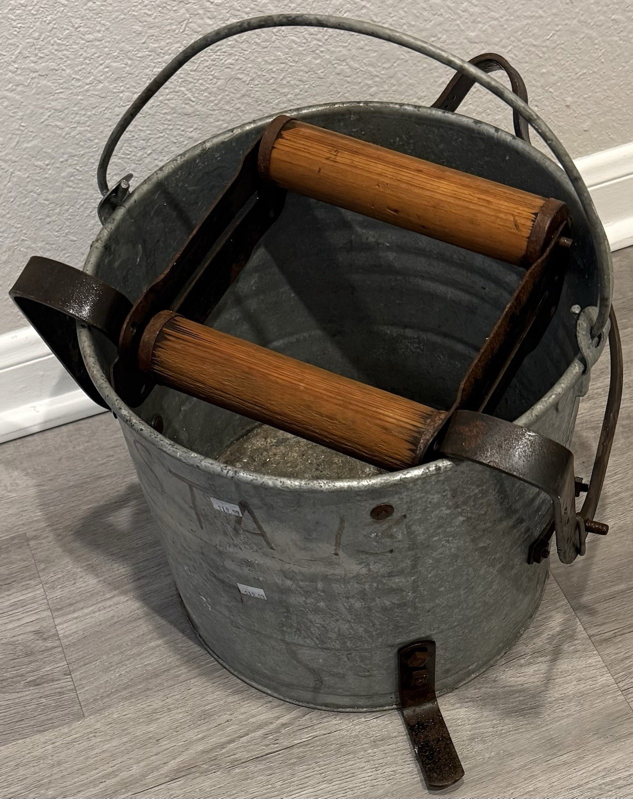 VTG 1920\'s Antique EAGLE Wash Bucket Galvanized Metal Mop Wringer Wood Rollers VTG 1920\'s Antique EAGLE Wash Bucket Galvanized Metal Mop Wringer Wood Rollers