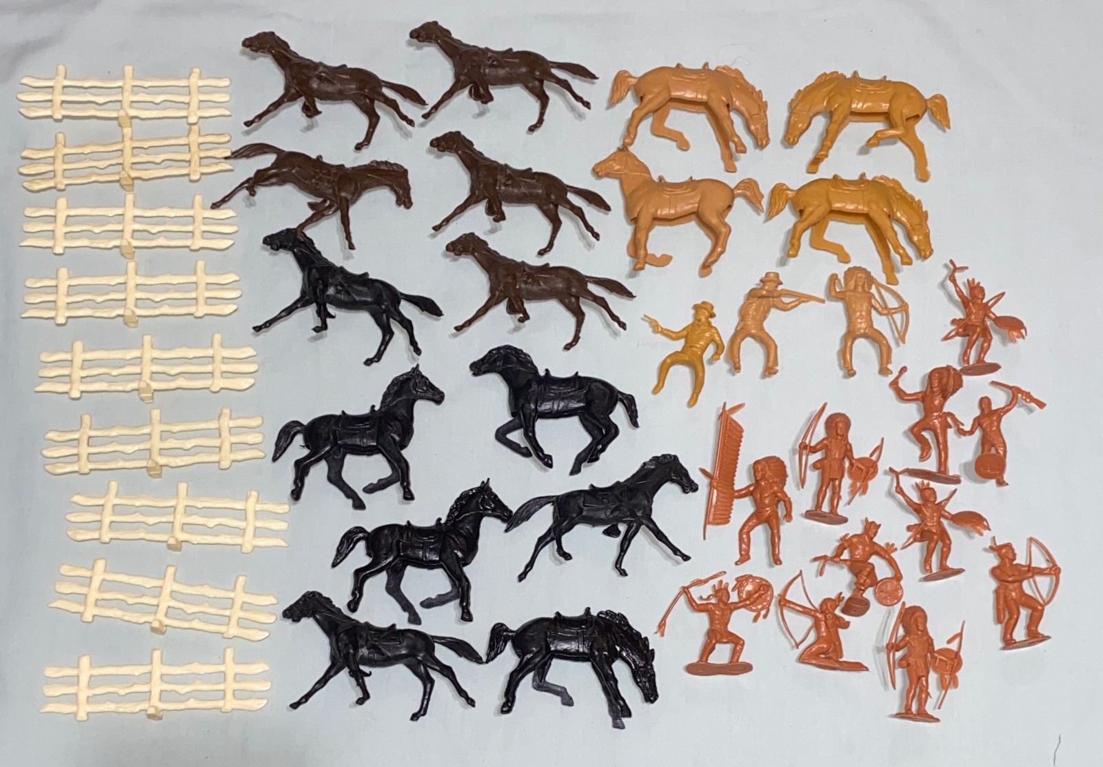 LOT - Vtg  WESTERN Plastic Figures toys Cowboys Indians Horses Fence Marx & more