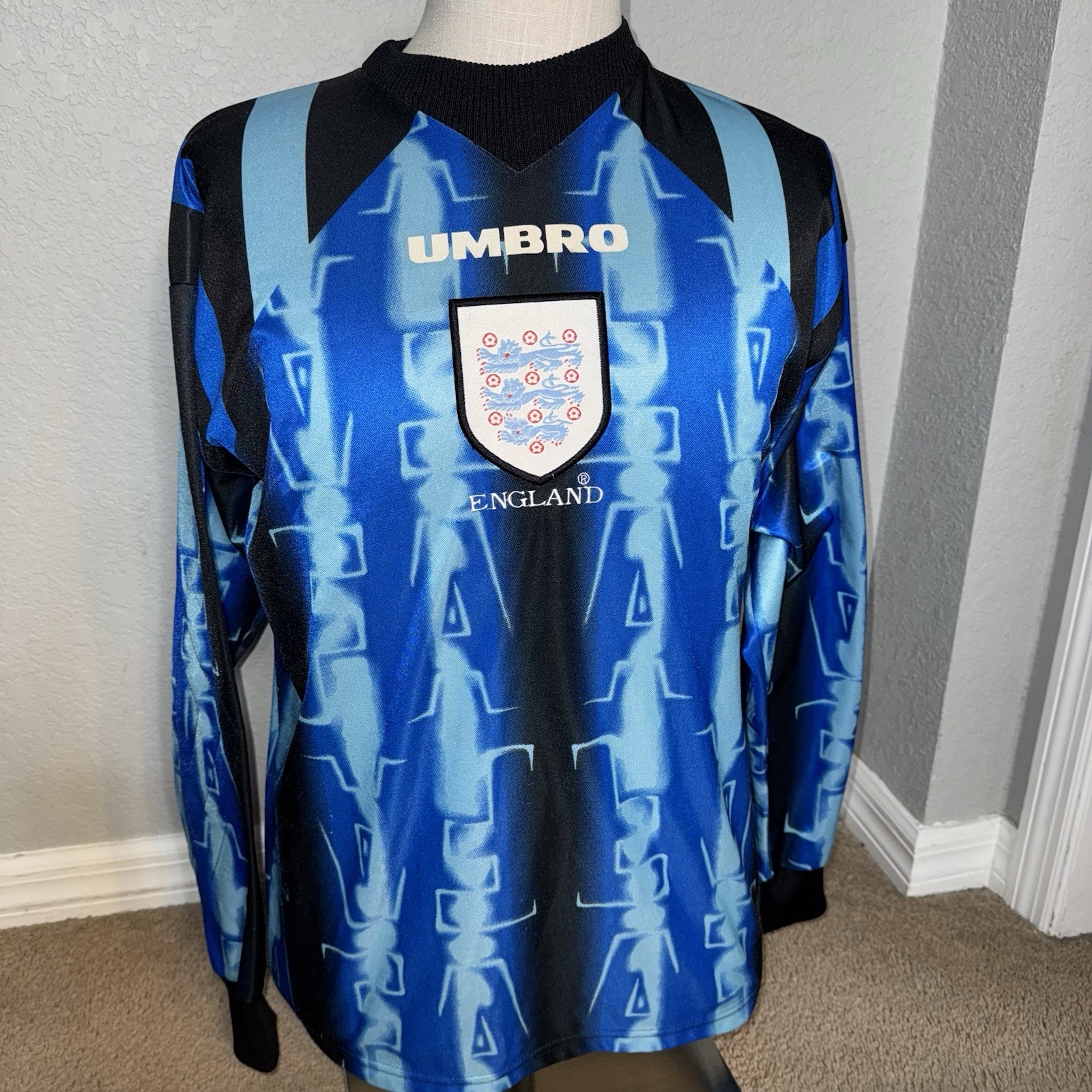 ENGLAND 1997 1998 GOALKEEPER FOOTBALL SHIRT SOCCER JERSEY UMBRO sz Y Vintage VTG ENGLAND 1997 1998 GOALKEEPER FOOTBALL SHIRT SOCCER JERSEY UMBRO sz Y Vintage VTG