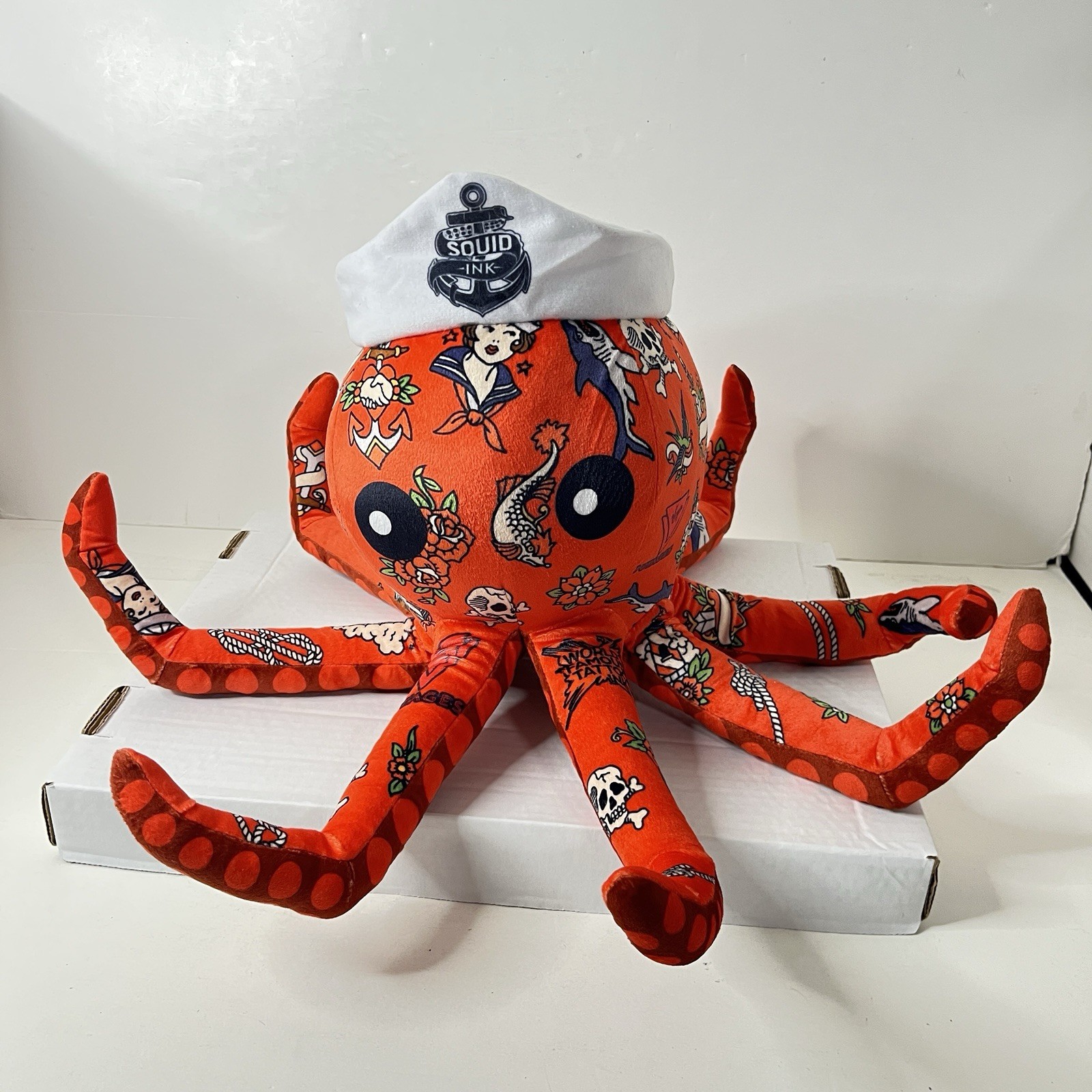 Virgin Voyages Squid Ink Octavia 18\ Virgin Voyages Squid Ink Octavia 18\